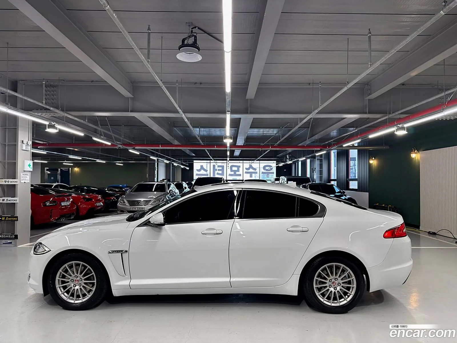 Jaguar XF 2014 — 9