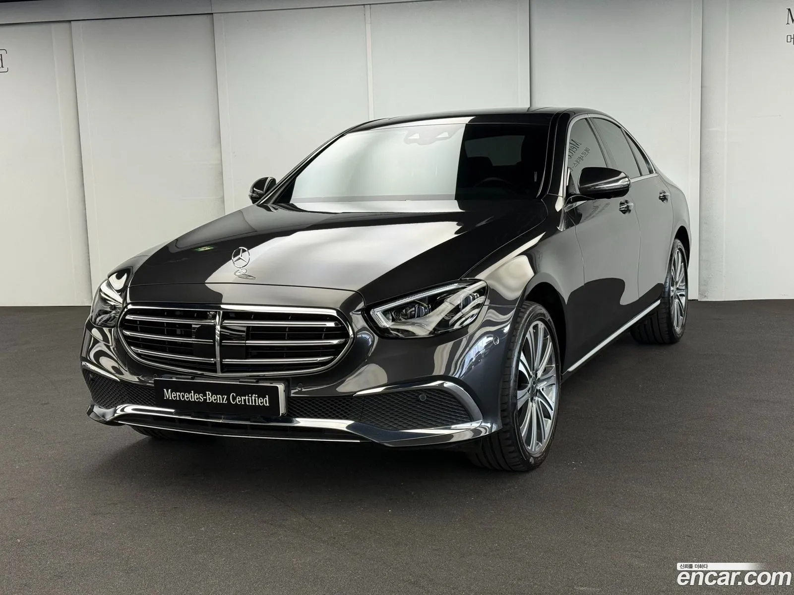 Mercedes-Benz E-Class W213 2022 — 19