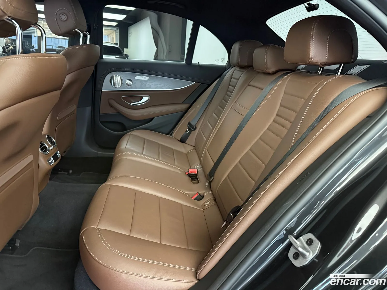Mercedes-Benz E-Class W213 2022 — 14