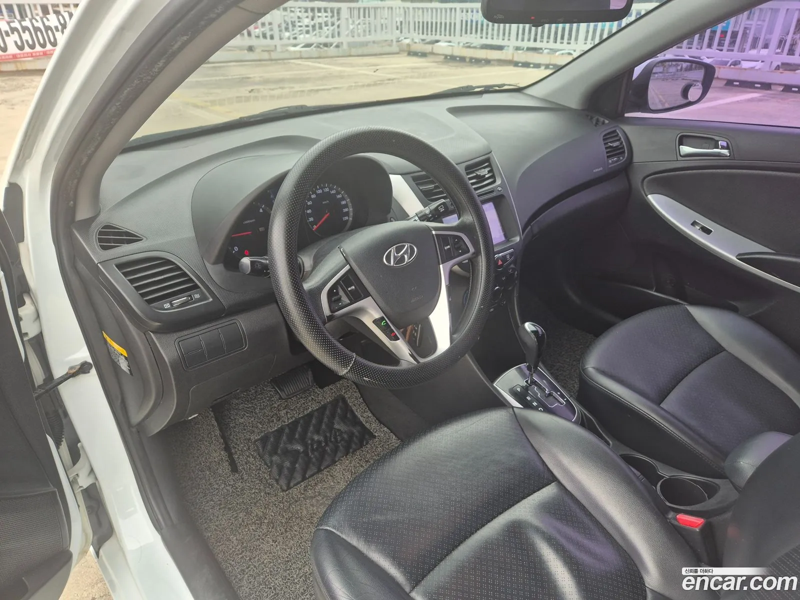 Hyundai Accent 2011 — 6