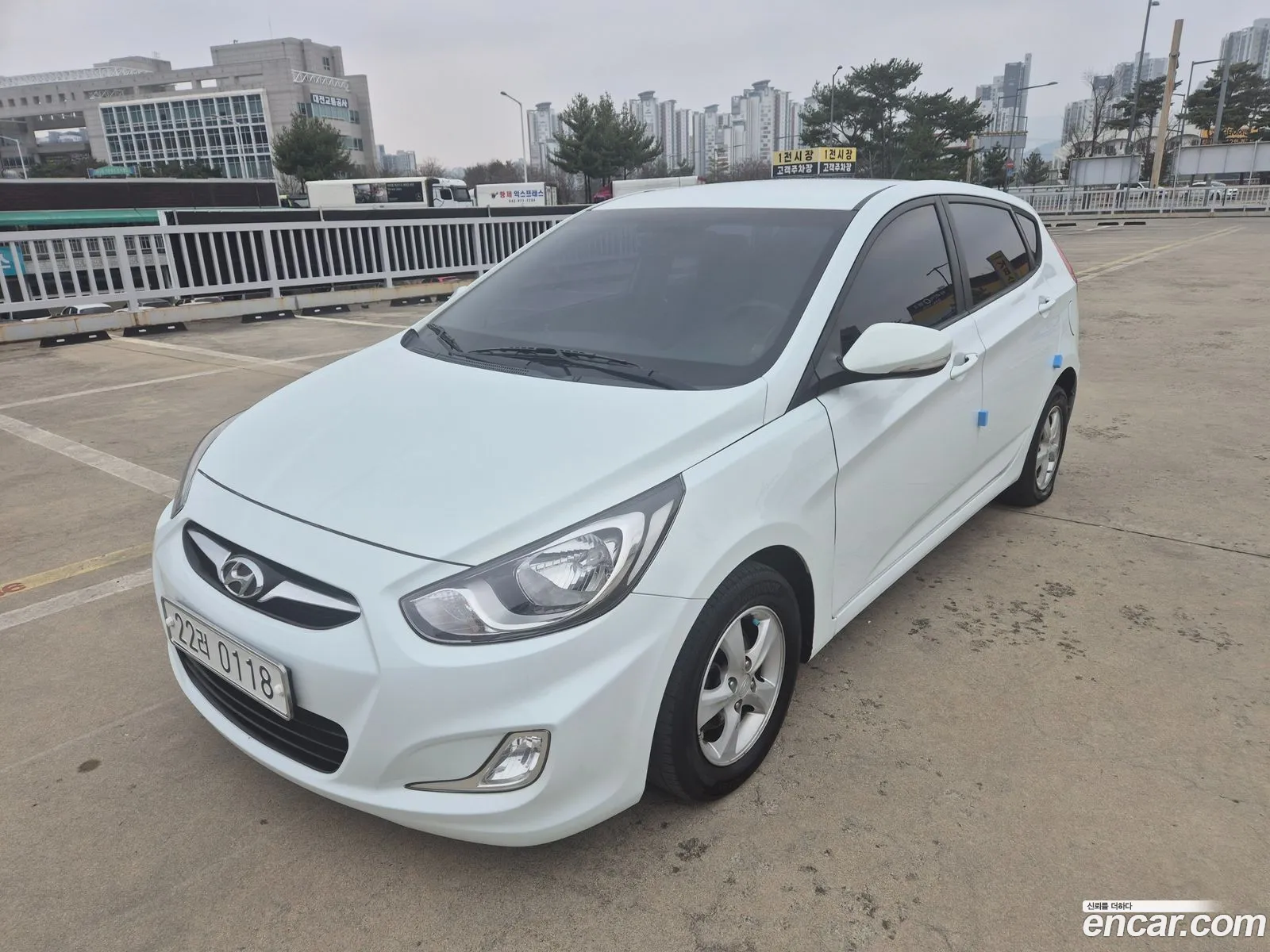 Hyundai Accent 2011 — 2
