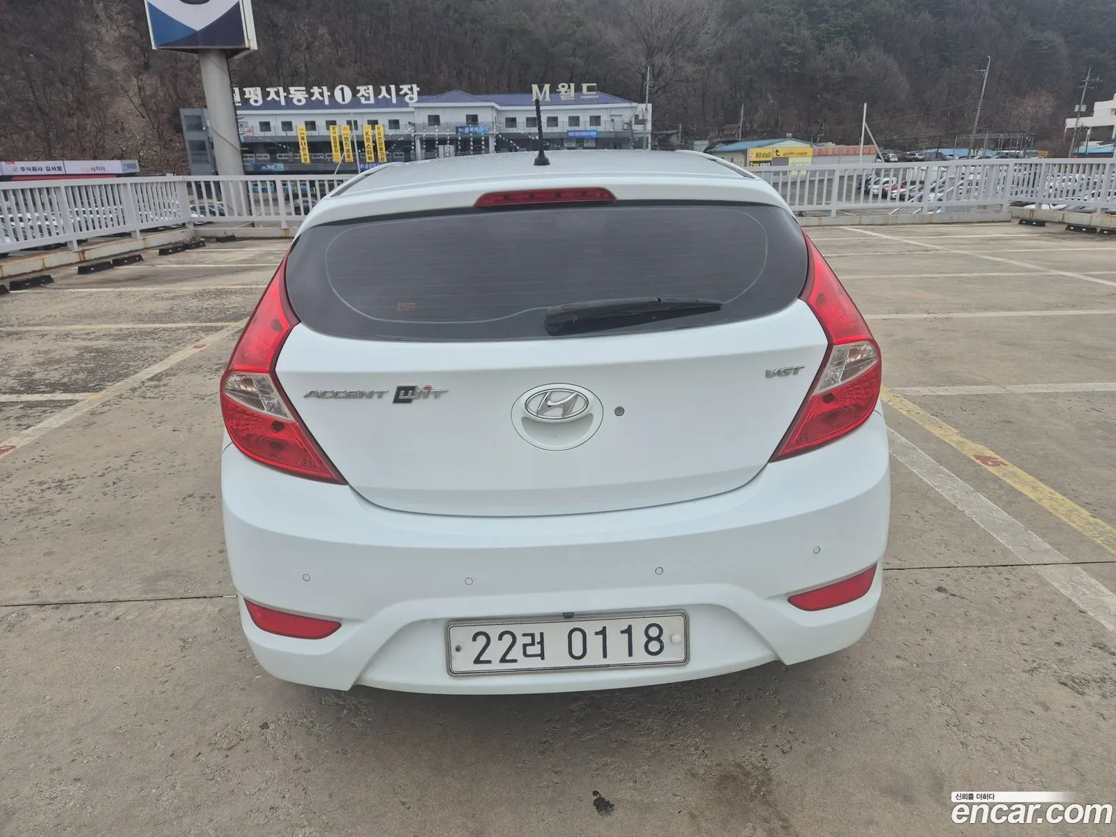 Hyundai Accent 2011 — 4