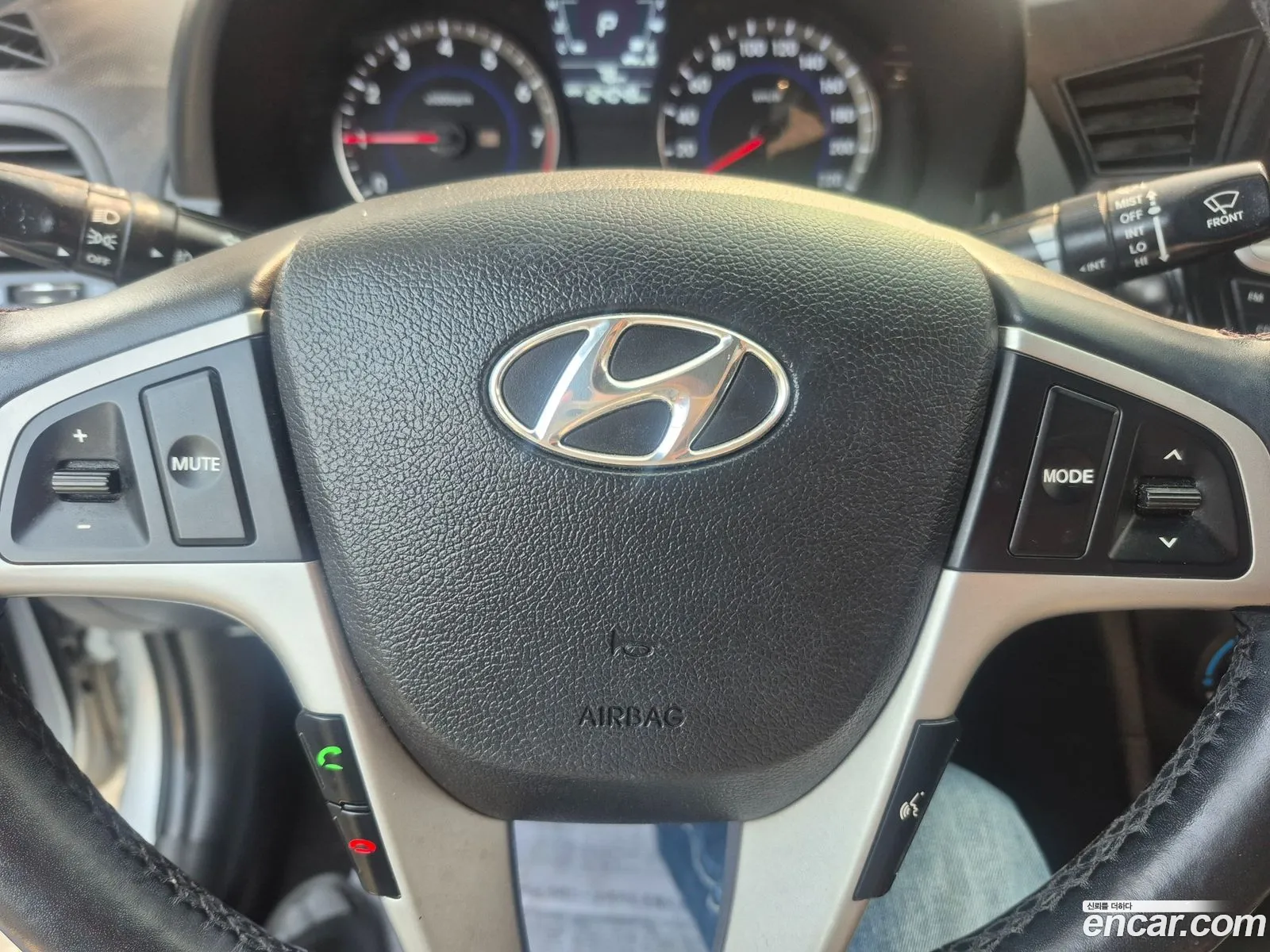 Hyundai Accent 2014 — 12