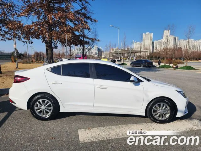 Hyundai Elantra AD 2020 — 2