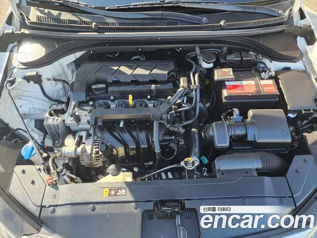 Hyundai Elantra AD 2020 — 4