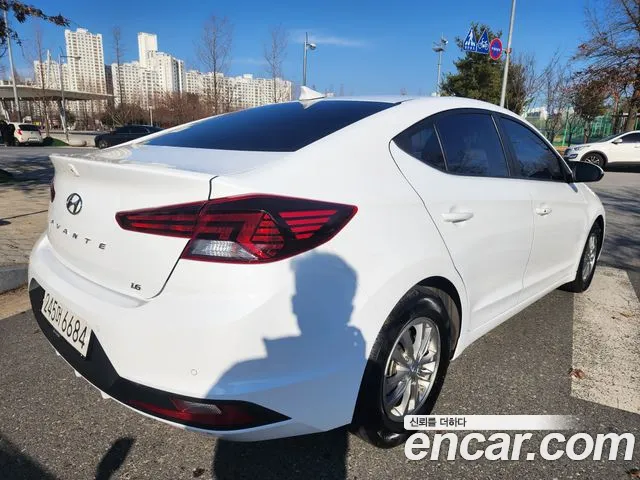 Hyundai Elantra AD 2020 — 11