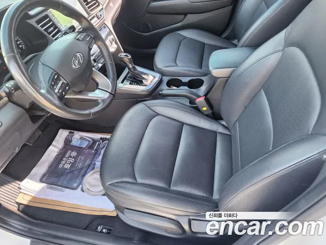 Hyundai Elantra AD 2020 — 7