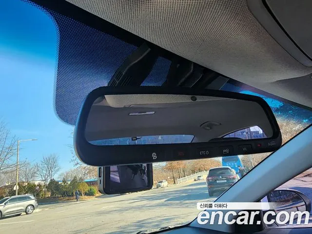 Hyundai Elantra AD 2020 — 8