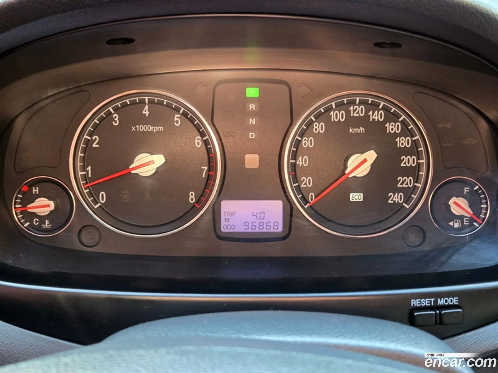 Hyundai The Luxury Grandeur 2010 — 4