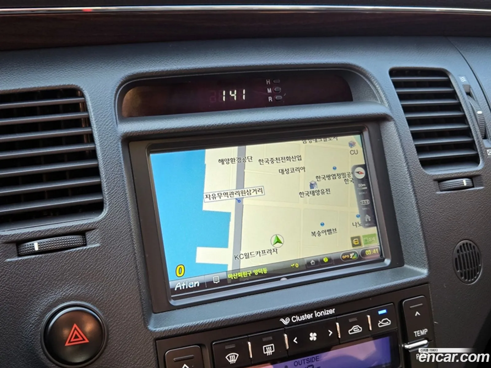 Hyundai The Luxury Grandeur 2010 — 19