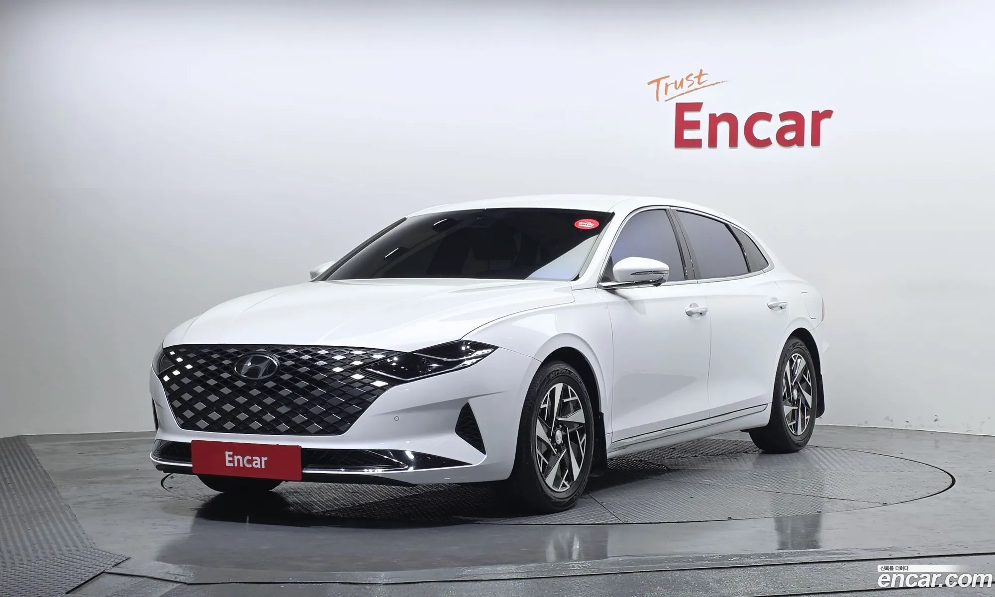 Hyundai Grandeur IG Hybrid 2021 — 18