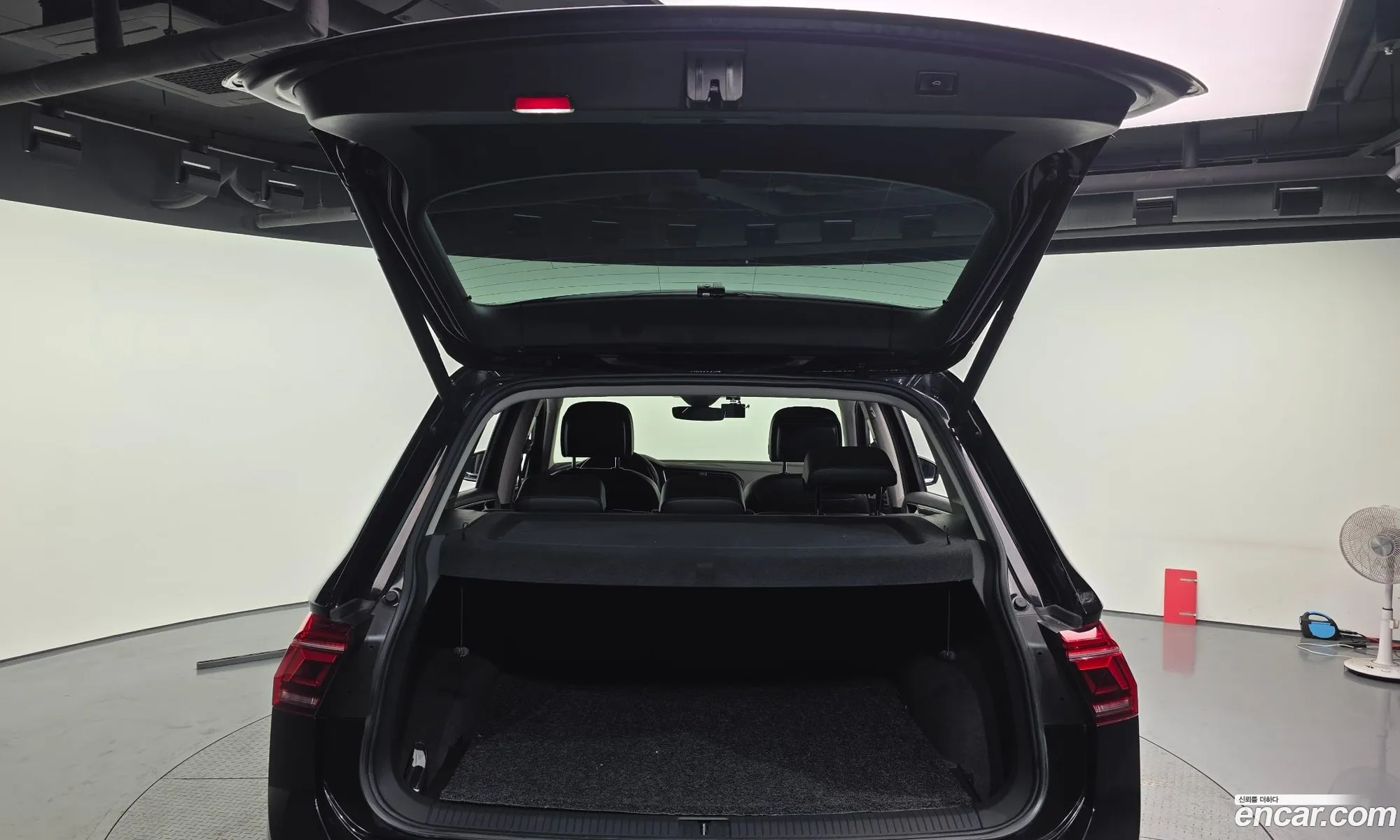 Volkswagen Tiguan 2021 — 14