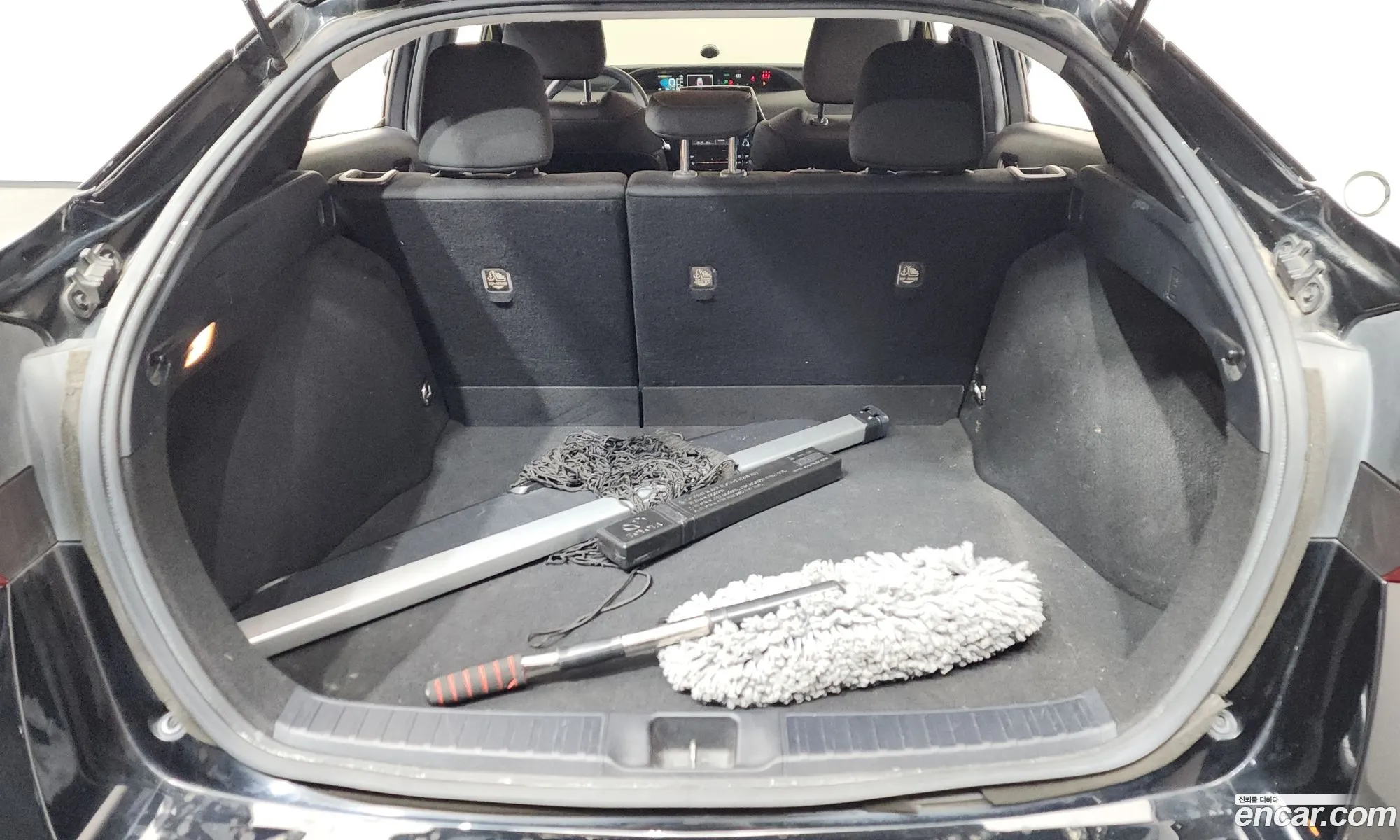 Toyota Prius 2019 JTDKARFUXK3082647 — 3
