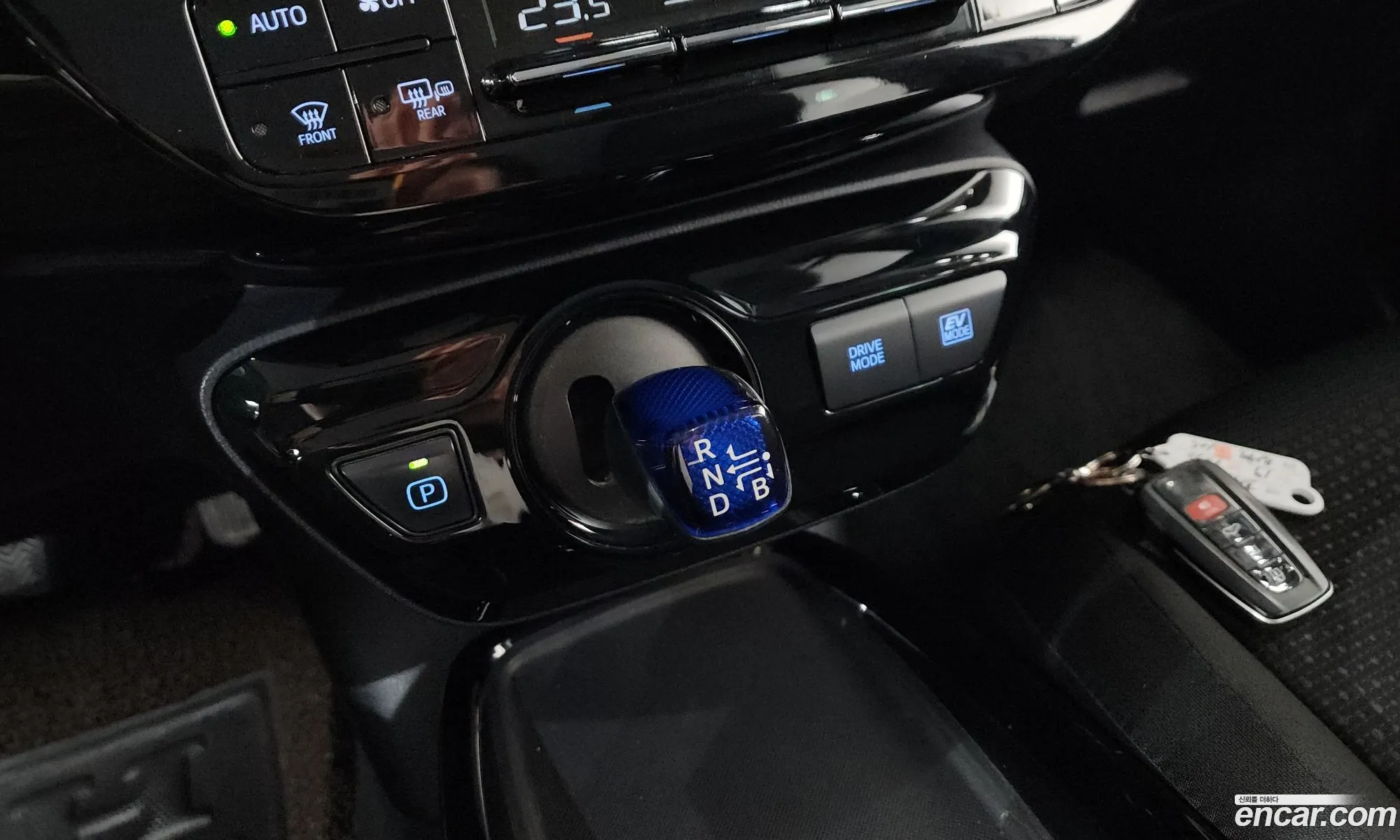 Toyota Prius 2019 JTDKARFUXK3082647 — 16