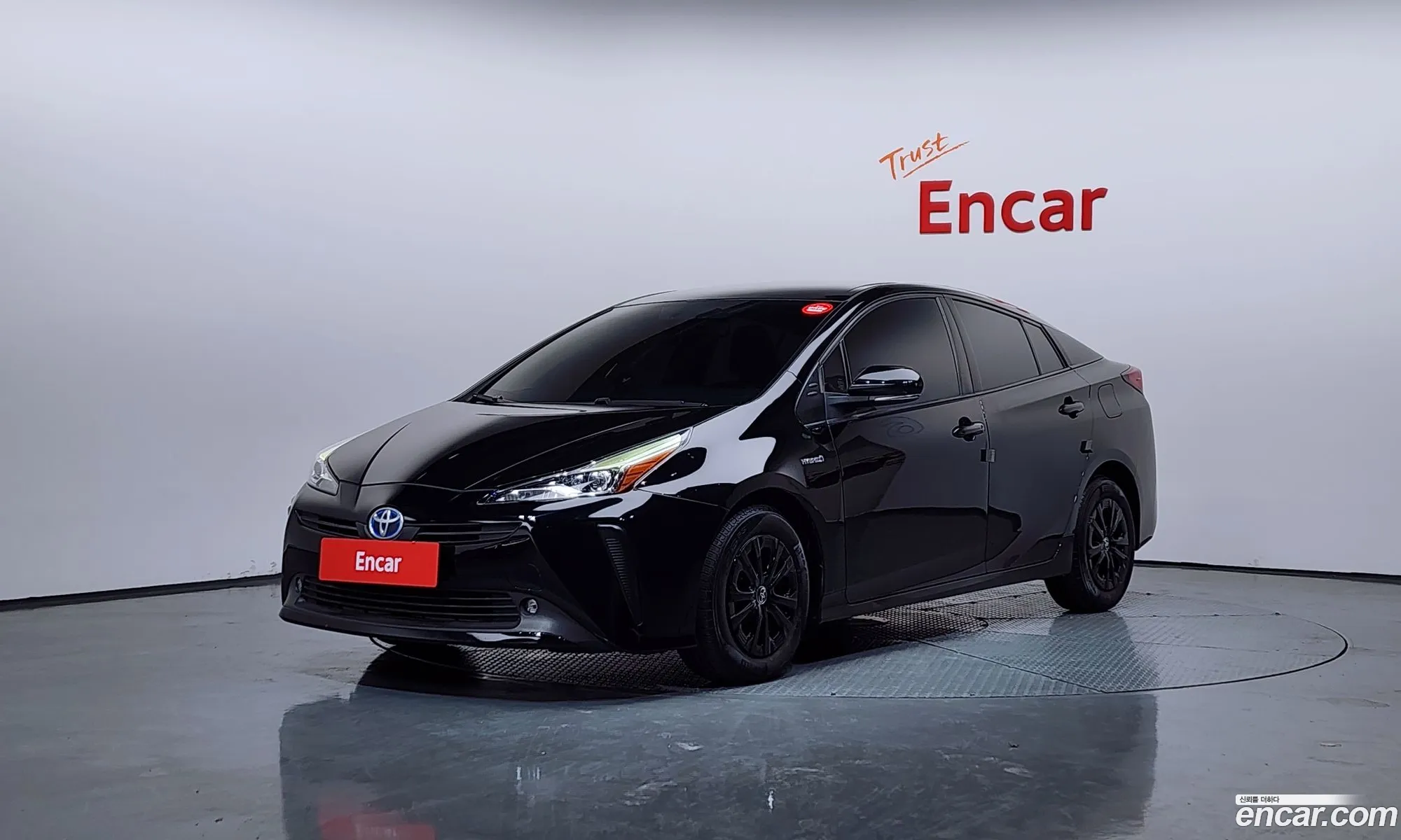 Toyota Prius 2019 JTDKARFUXK3082647 — 2