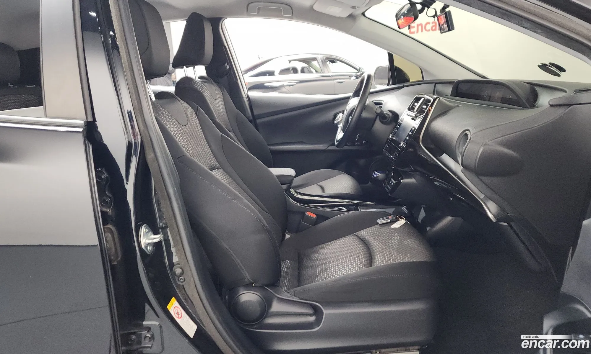 Toyota Prius 2019 JTDKARFUXK3082647 — 10