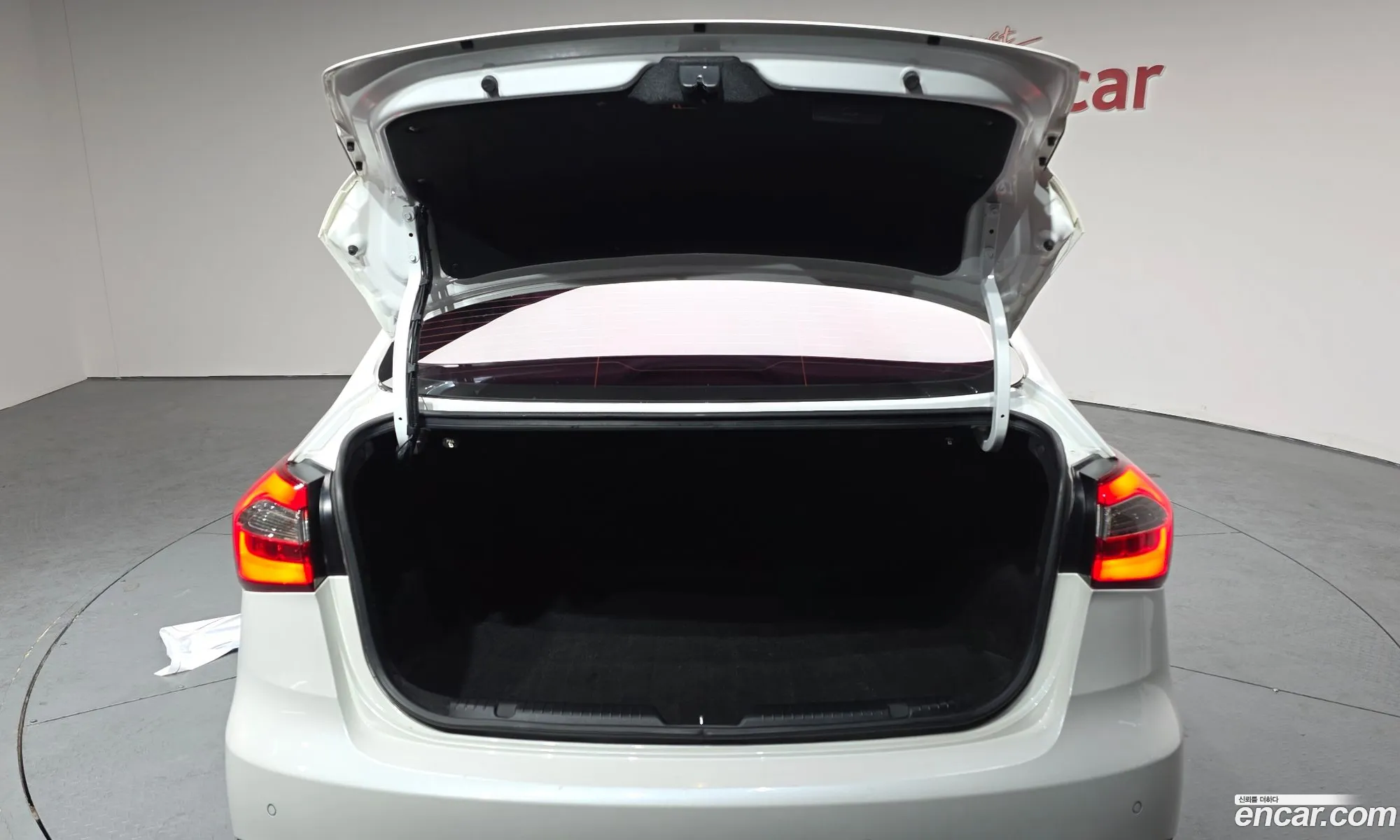 Kia K3 2012 — 18