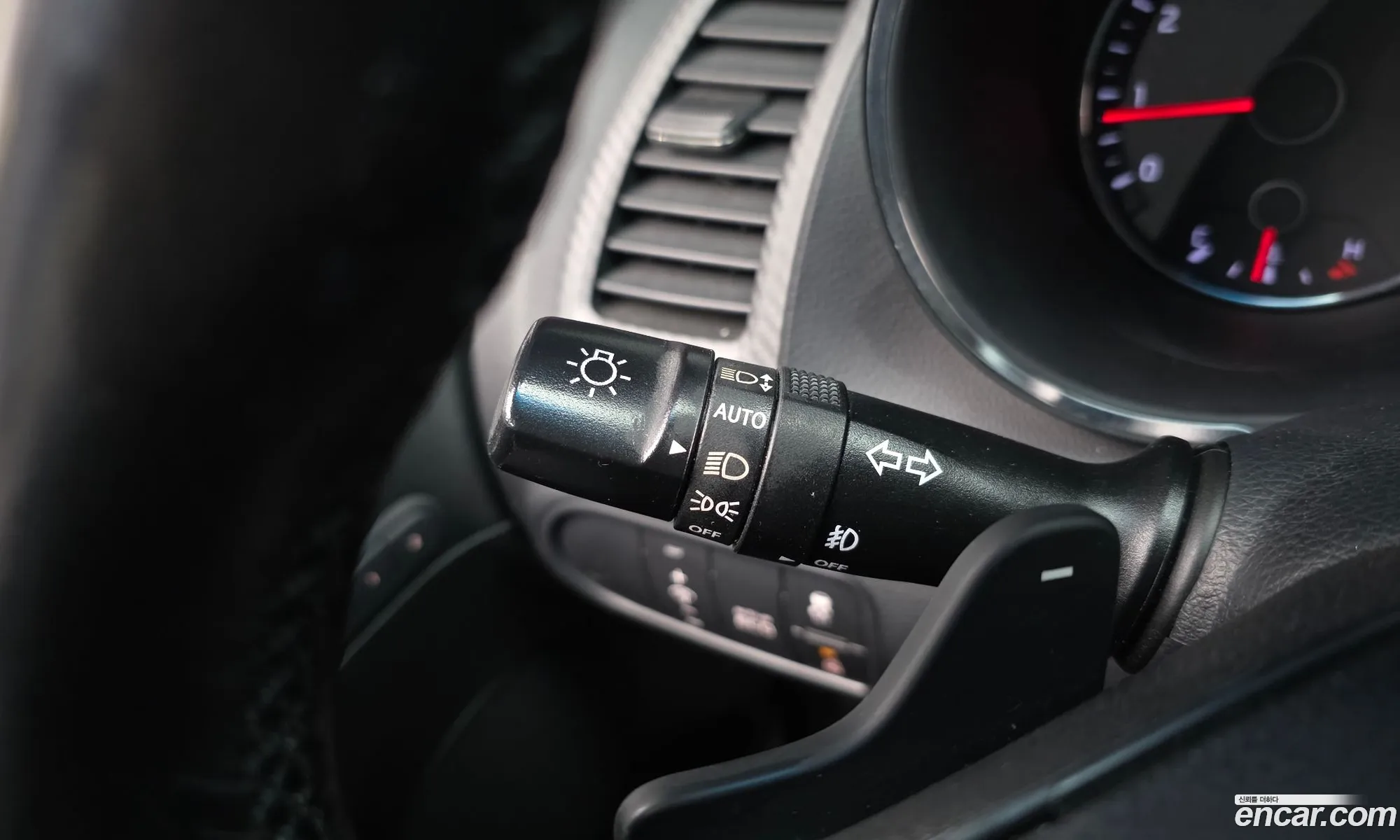 Kia K3 2012 — 9