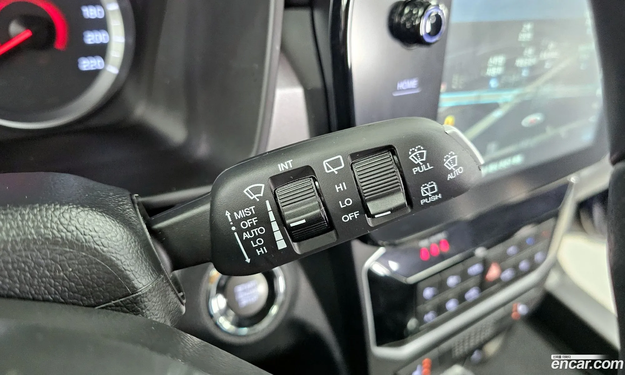KG Mobility (SsangYong) Tivoli 2024 — 11