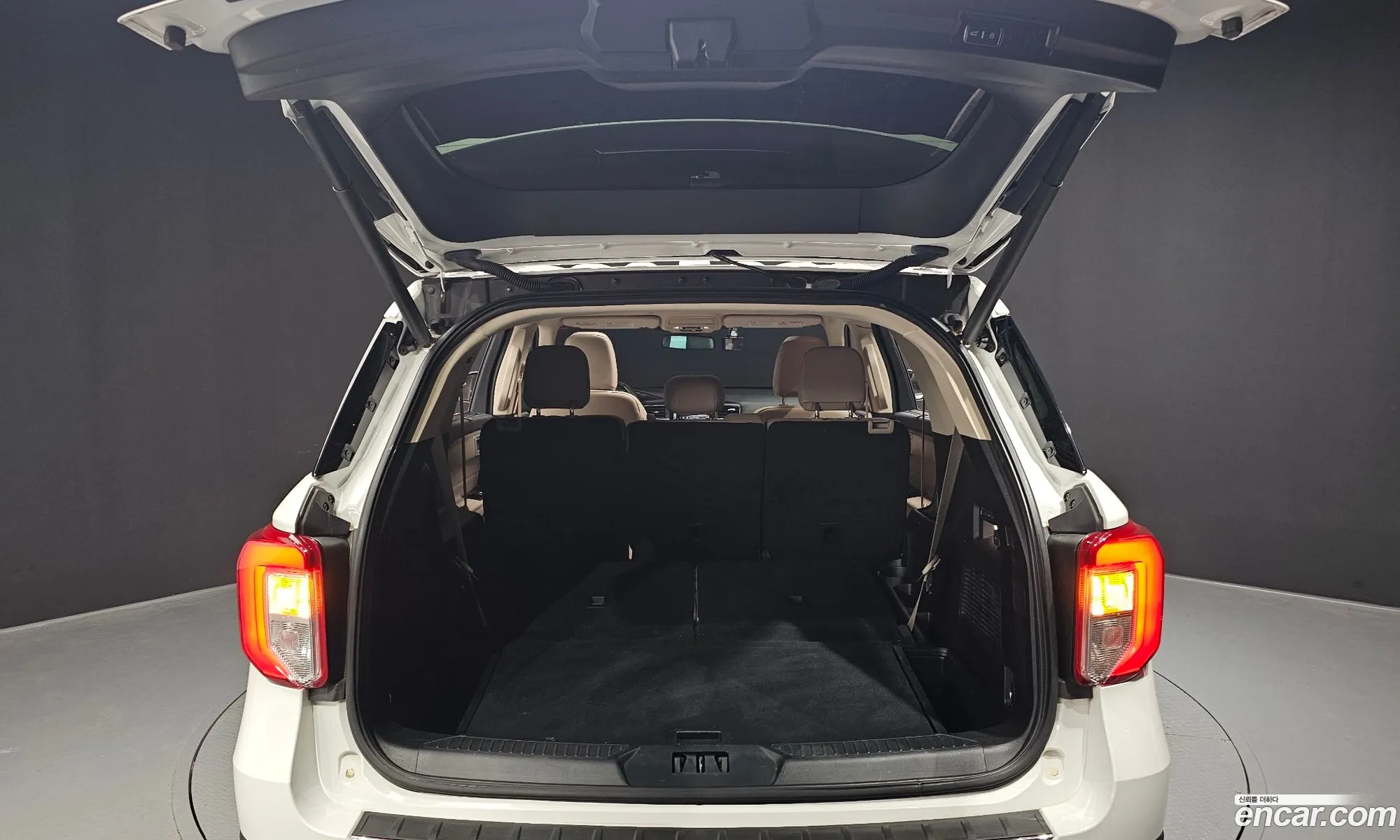 Ford Explorer 6th Gen 2021 1FMSK8FH0MGB09582 — 3
