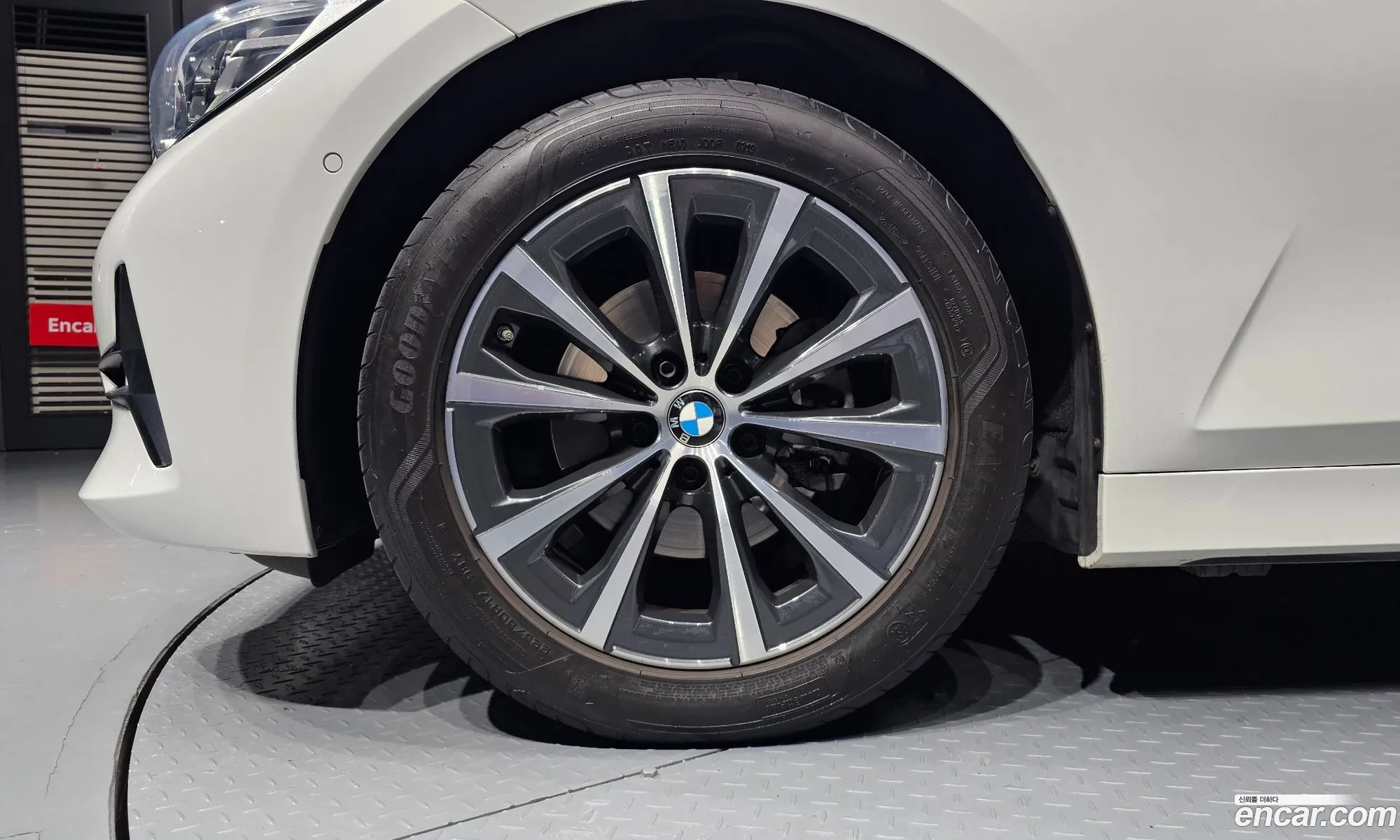BMW 3 Series 2019 WBA5V510XKAJ55538 — 18
