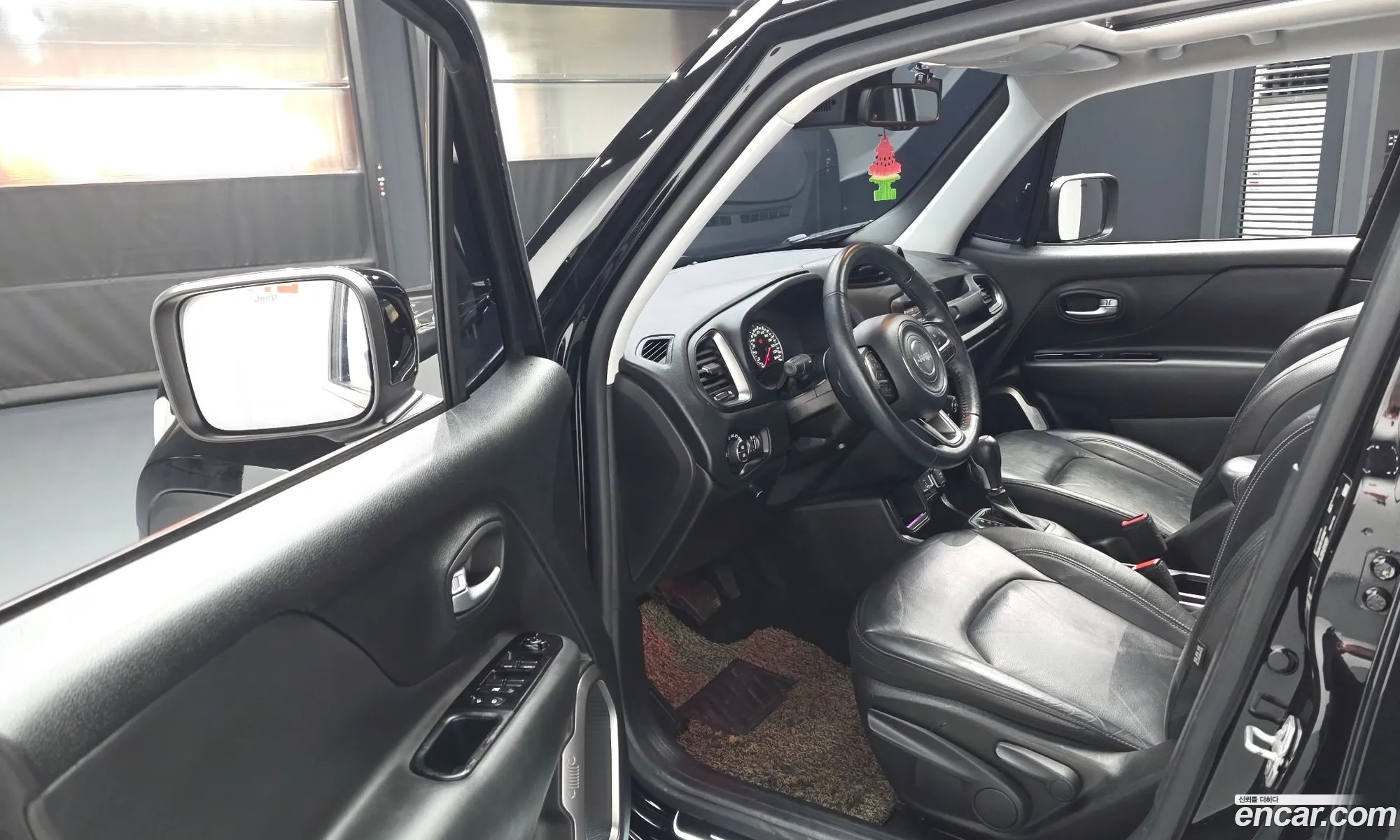 Jeep Renegade 2019 1C4BU0000KPL07493 — 14