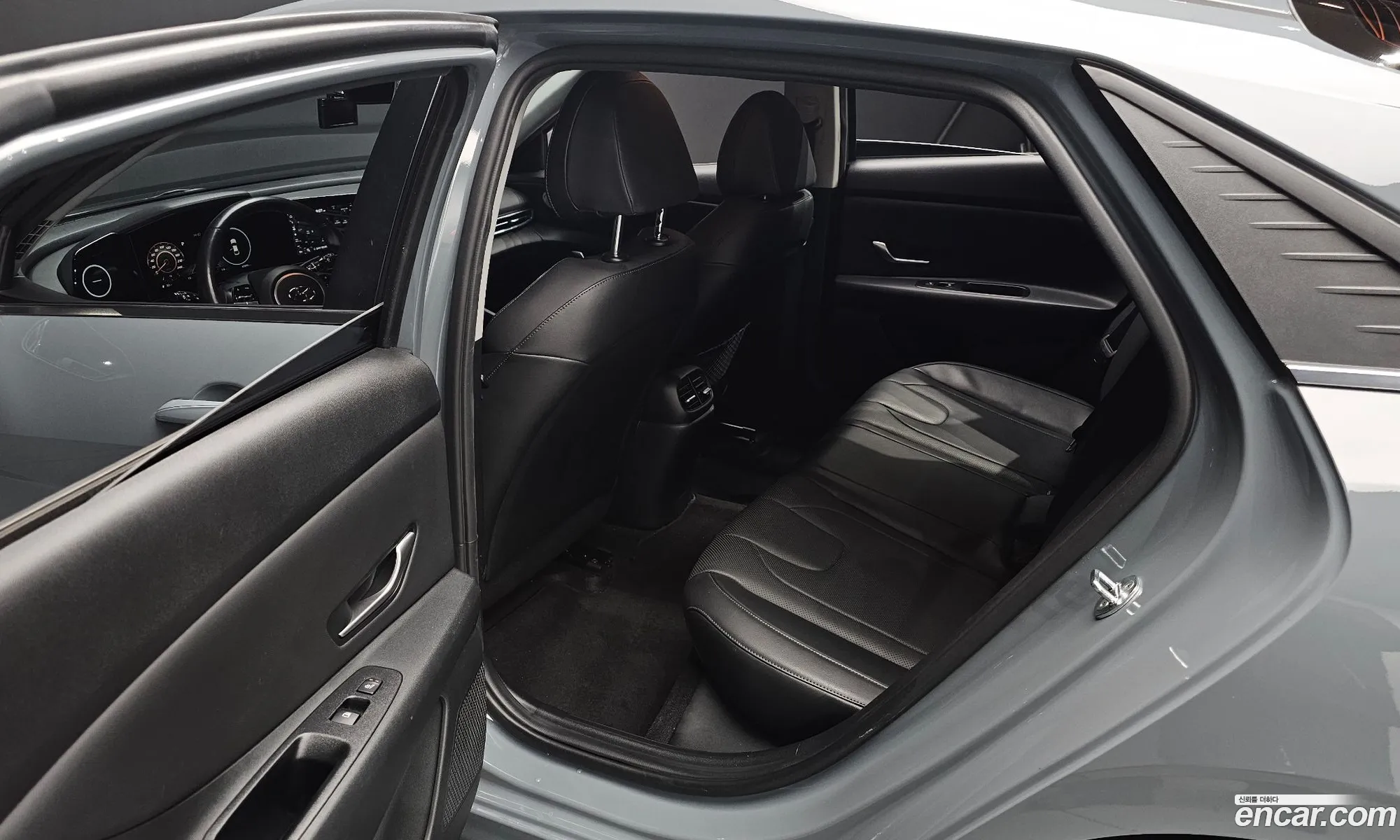 Hyundai Elantra 2021 — 20