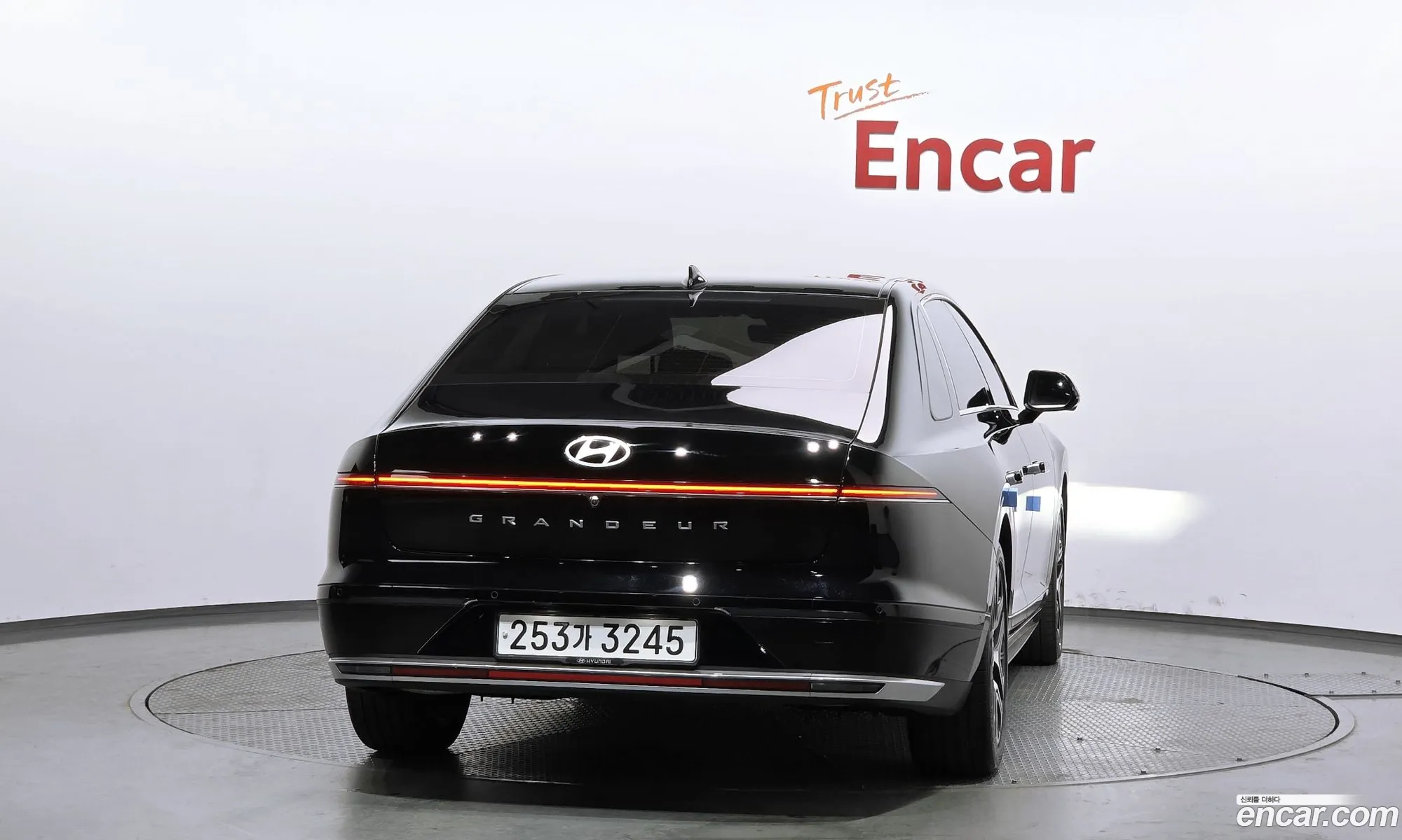 Hyundai Grandeur 2023 — 13