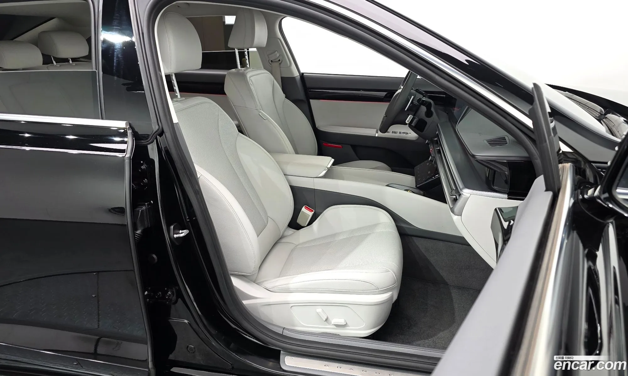 Hyundai Grandeur 2023 — 9
