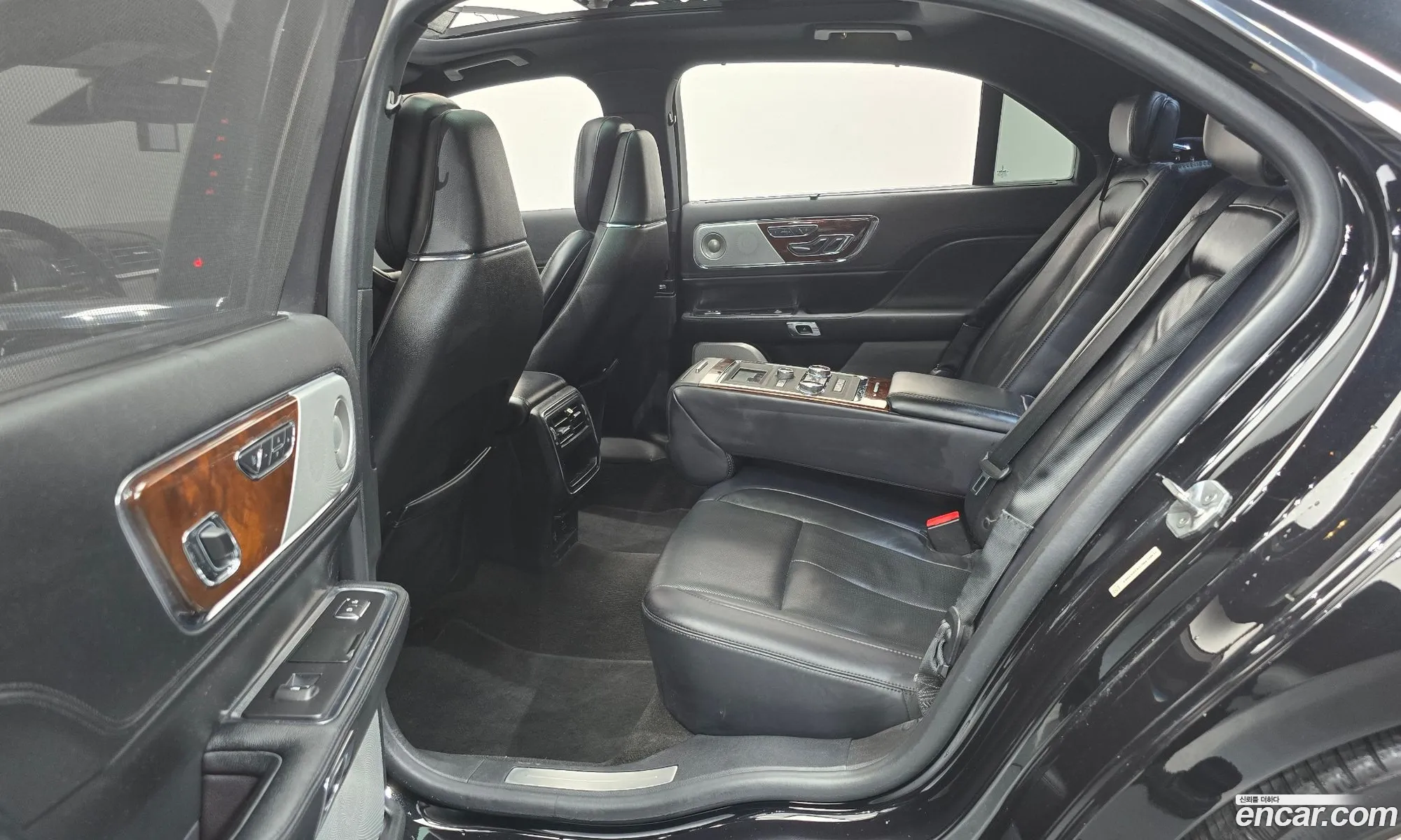 Lincoln Continental 10th Gen 2019 — 8