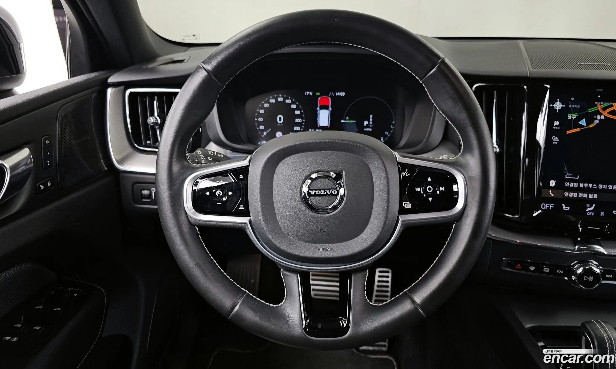 Volvo XC60 2020 — 19