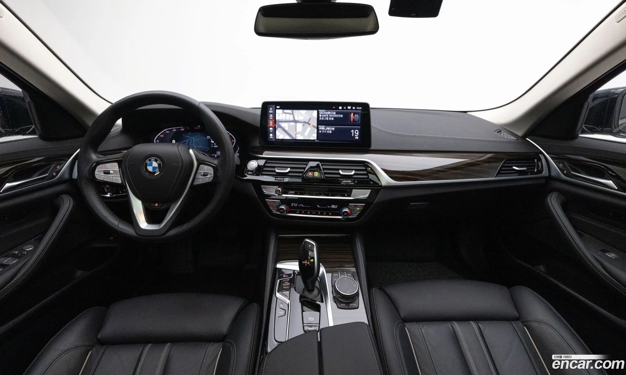 BMW 5 Series 2023 — 13