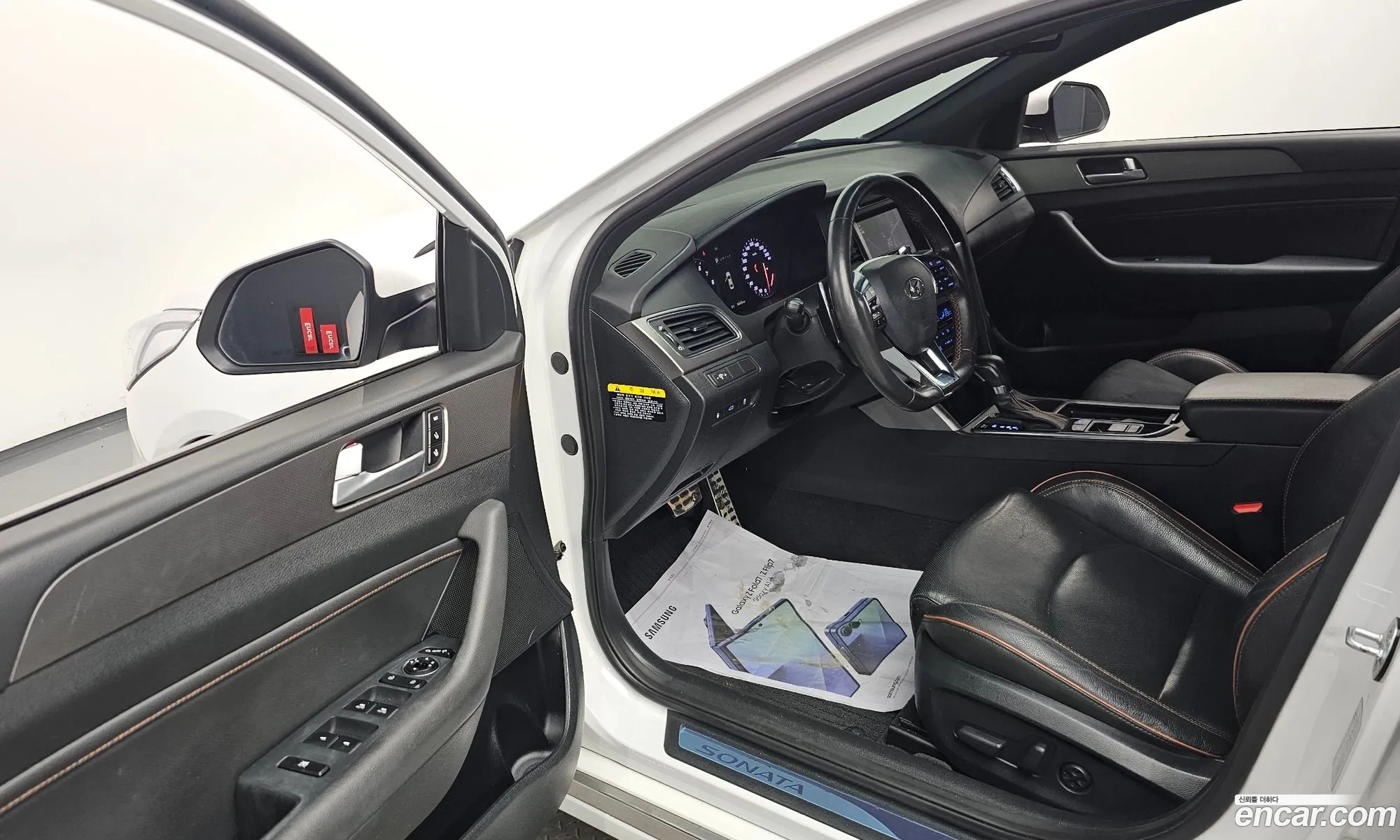 Hyundai LF Sonata 2016 — 14
