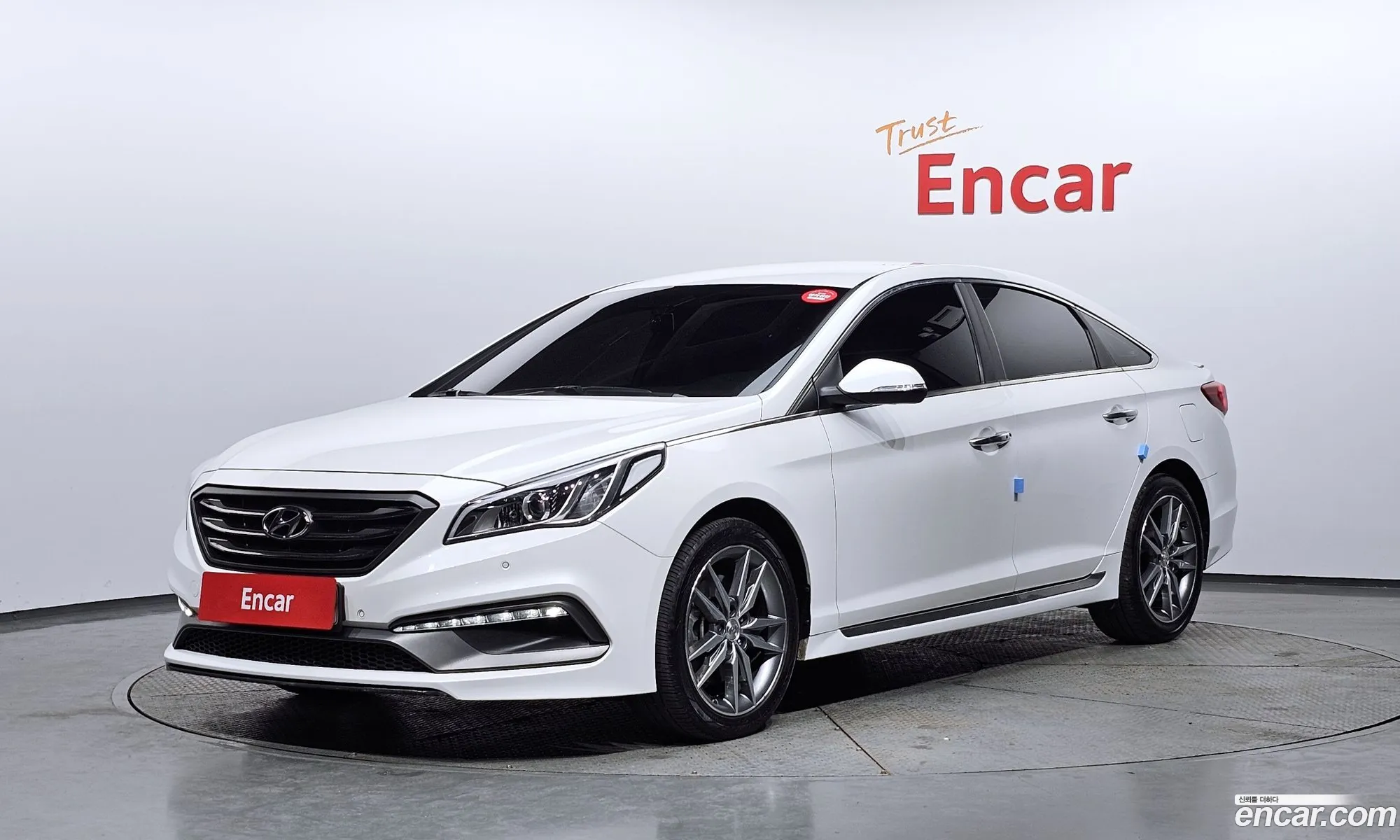 Hyundai LF Sonata 2016 — 16