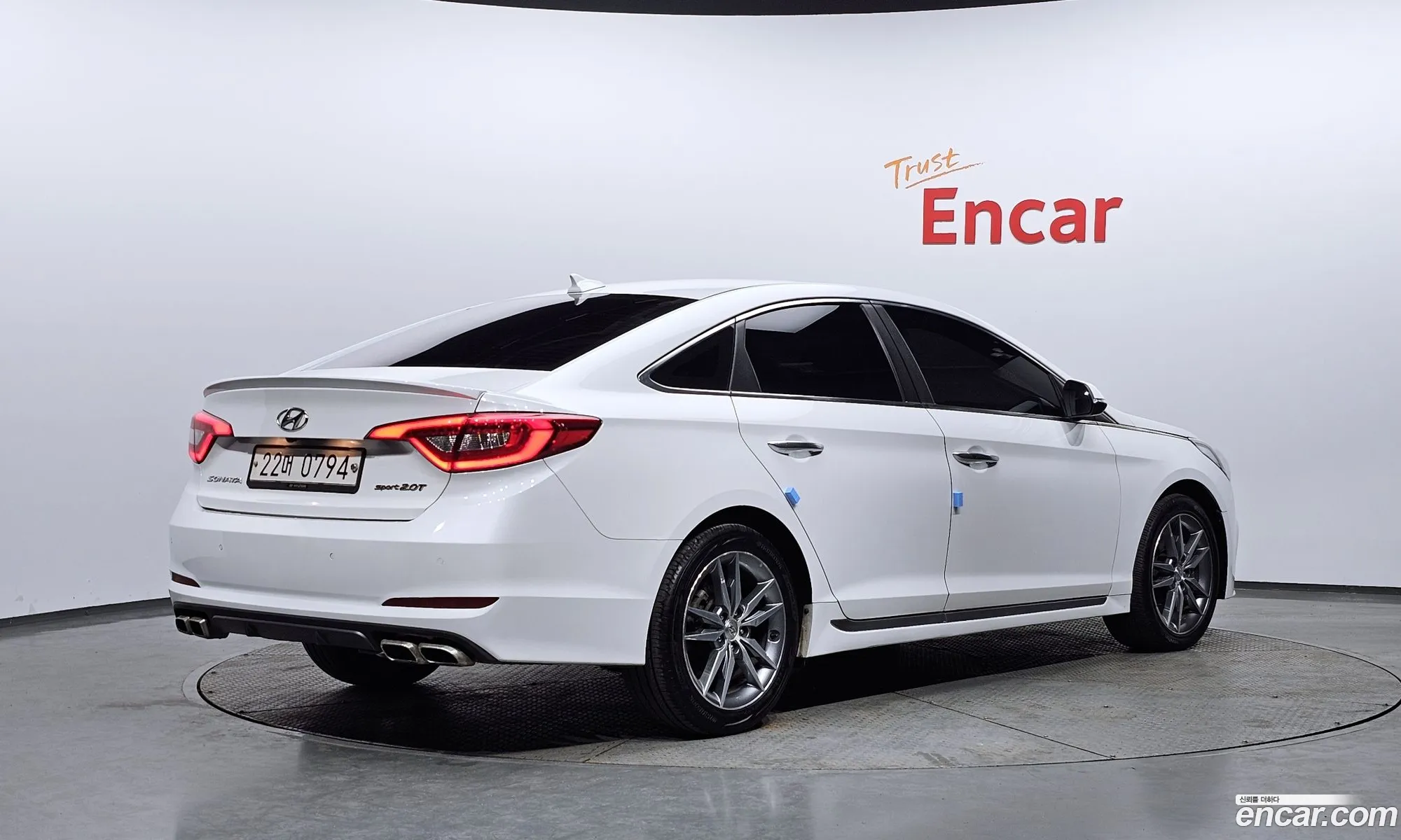 Hyundai LF Sonata 2016 — 10