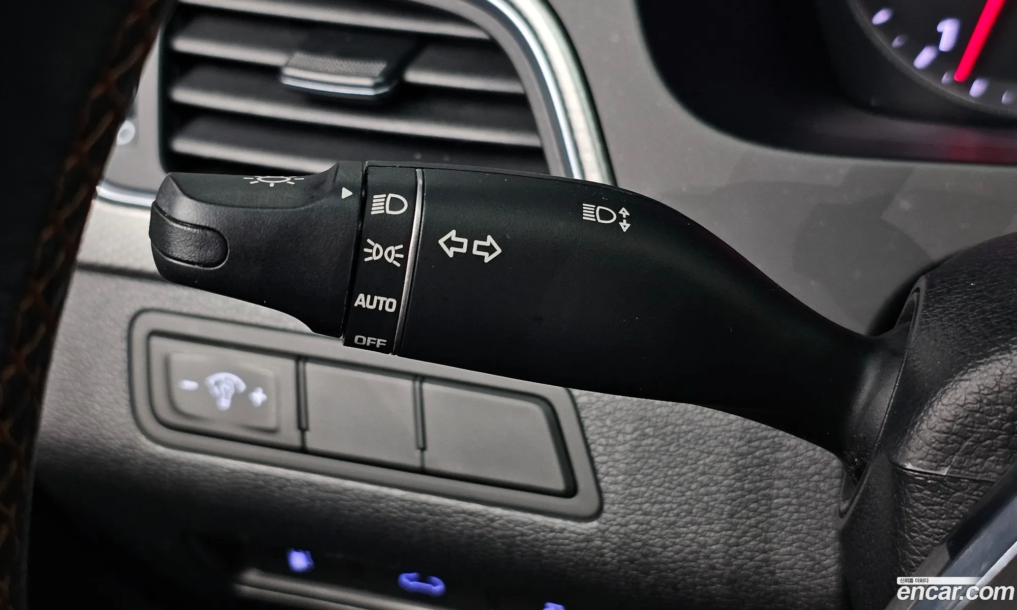 Hyundai LF Sonata 2016 — 13
