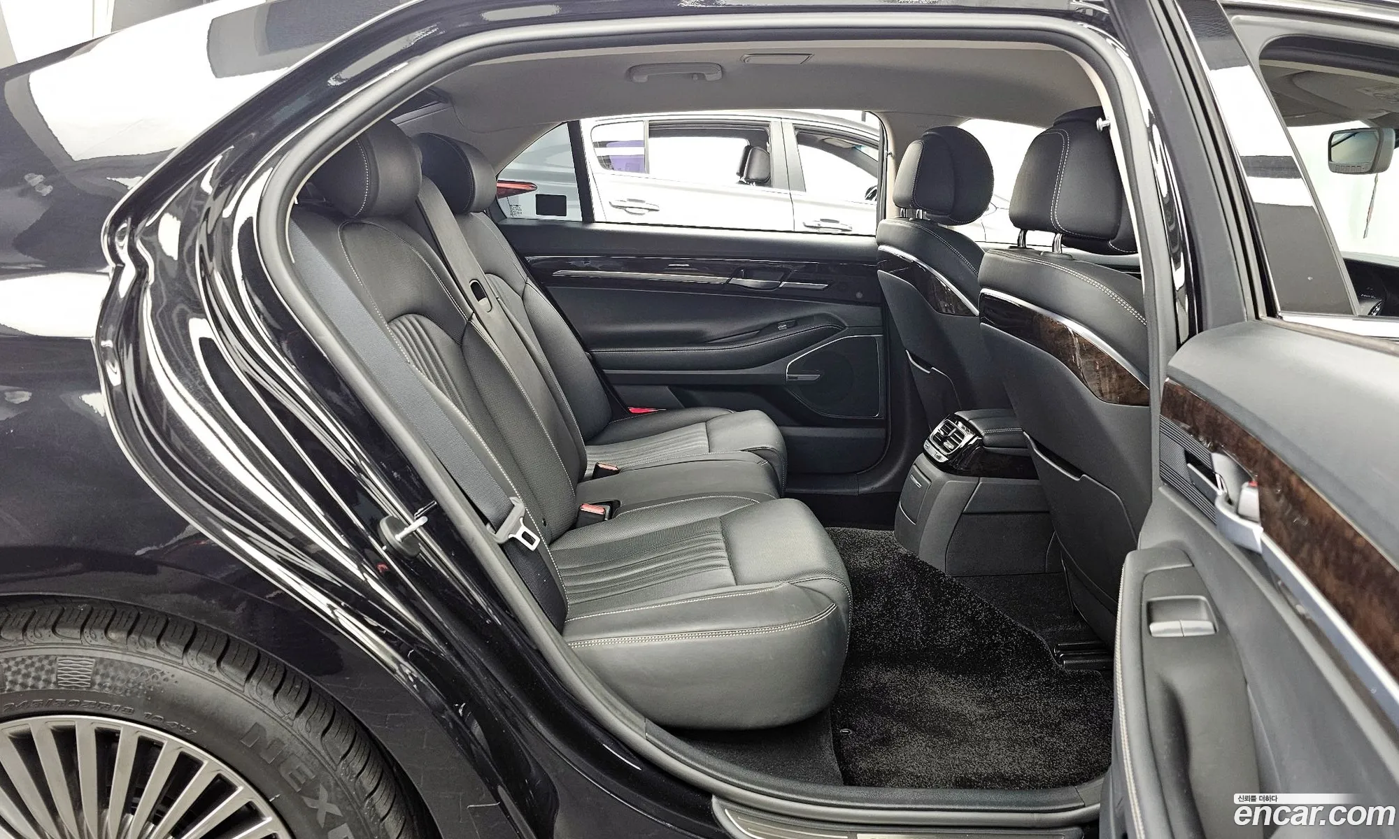 Genesis G90 2021 — 18