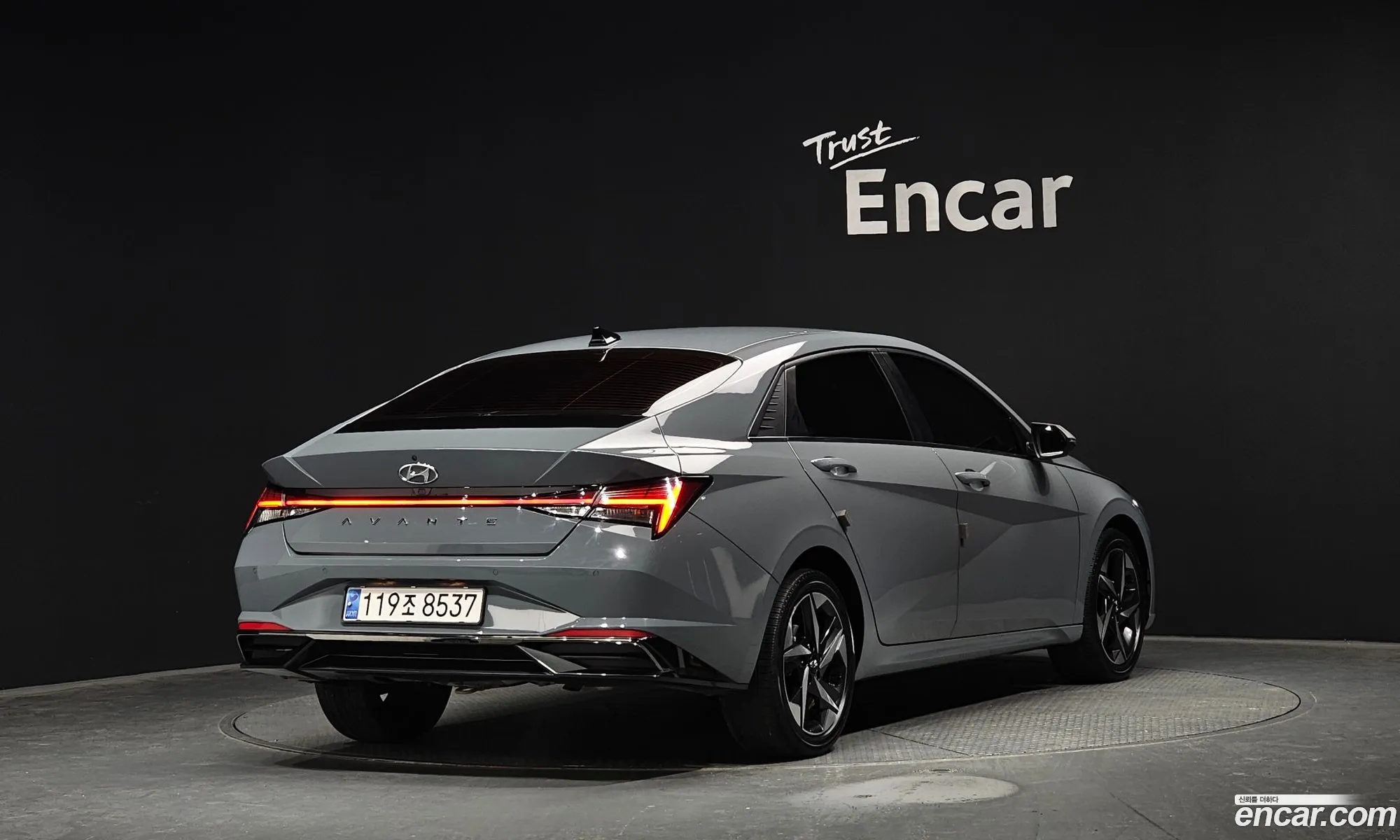 Hyundai Elantra 2021 — 2