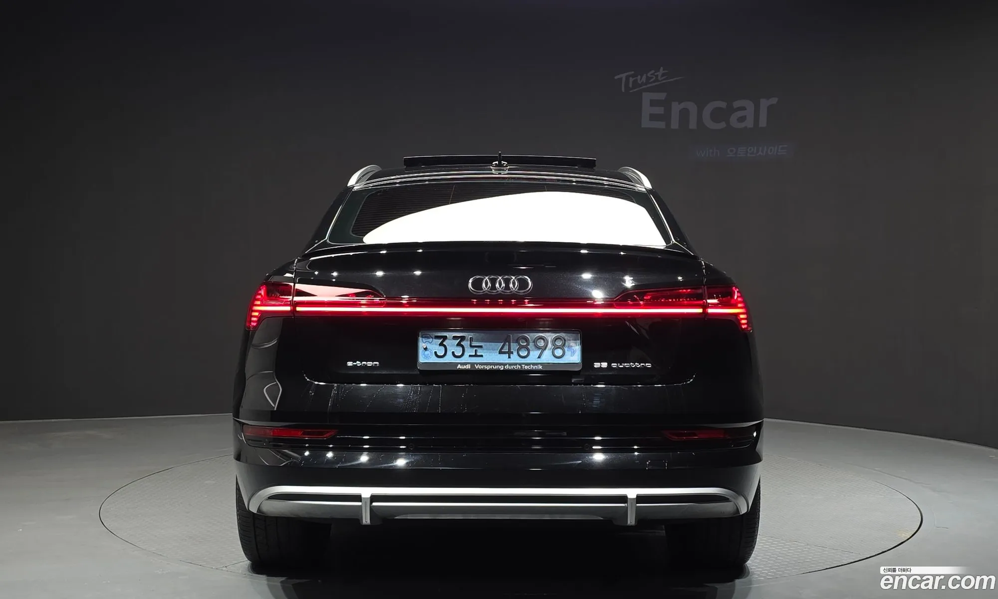 Audi e-tron 2022 — 4