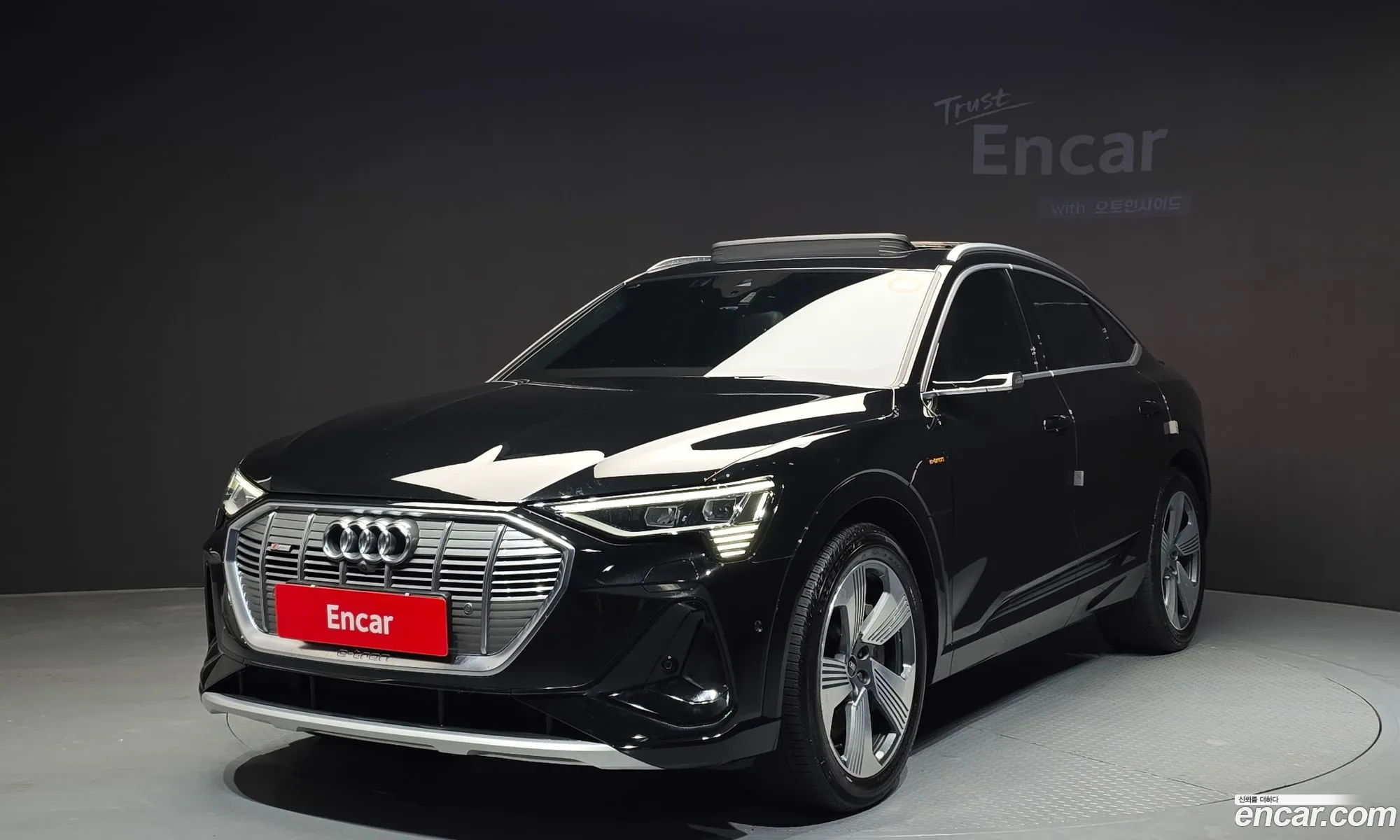 Audi e-tron 2022 — 3