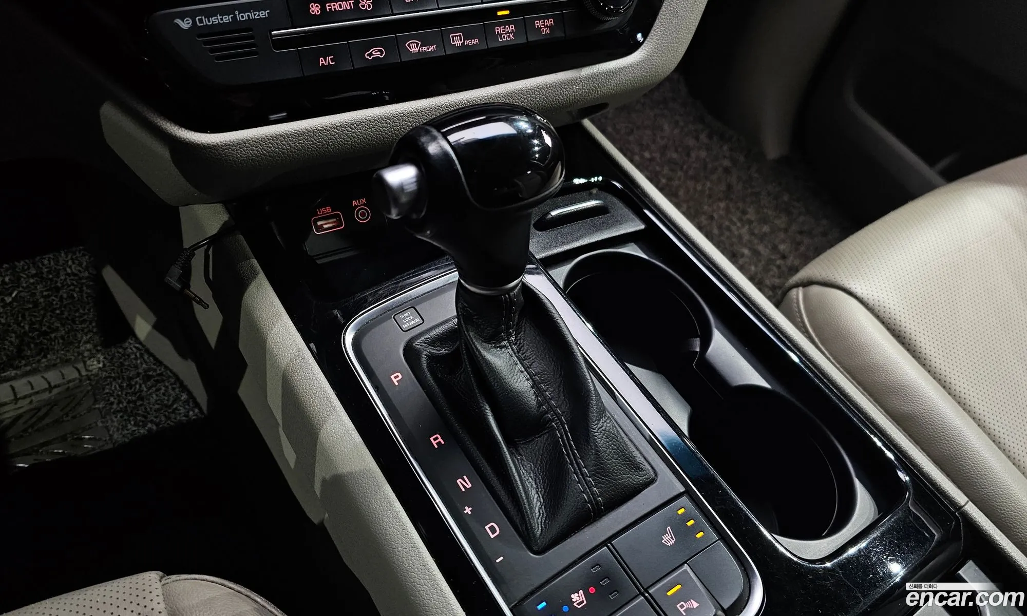Kia Carnival 2014 — 17