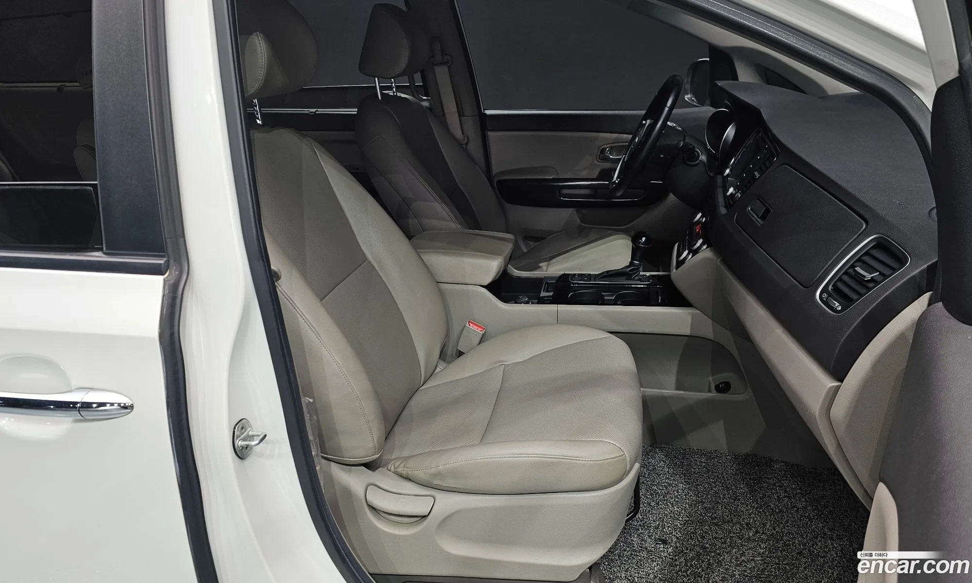 Kia Carnival 2014 — 2