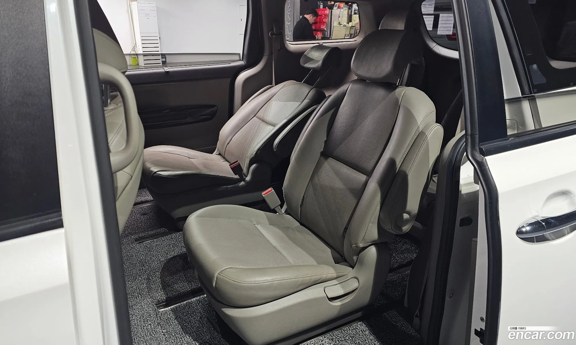 Kia Carnival 2014 — 10