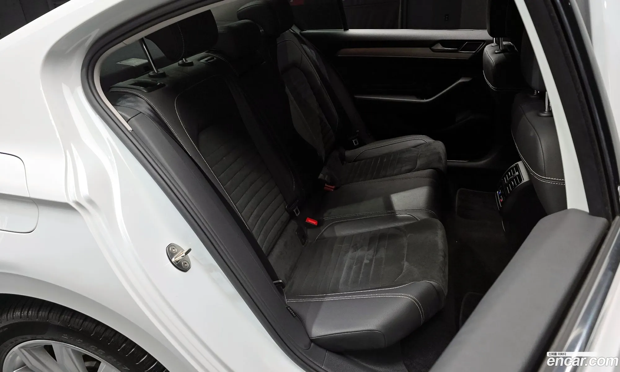 Volkswagen Passat GT 2021 — 14