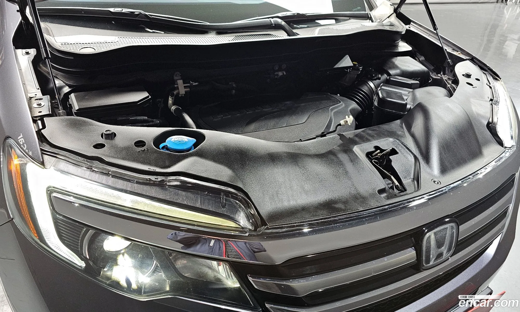 Honda Pilot 2018 5FNYF6850JB200048 — 13