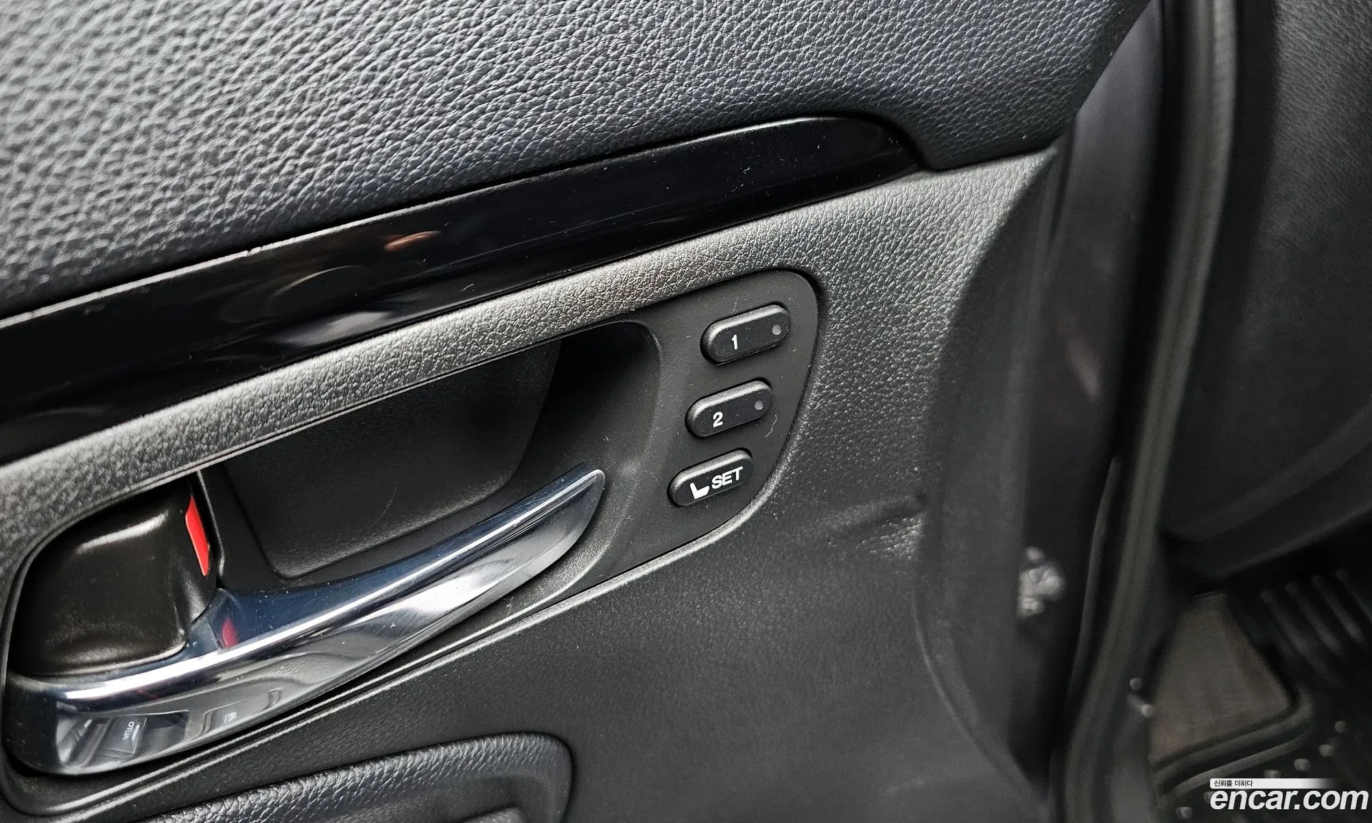 Honda Pilot 2018 5FNYF6850JB200048 — 17