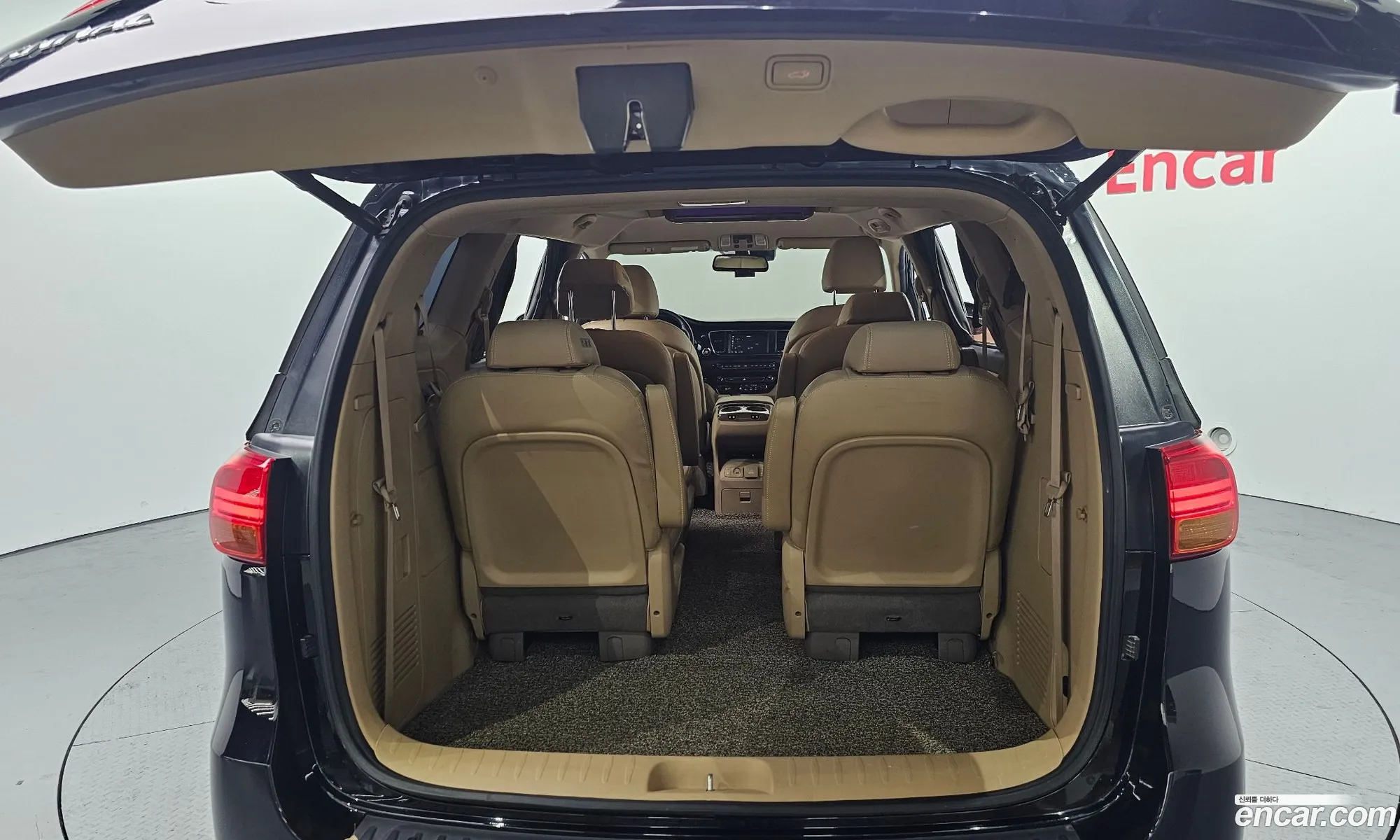 Kia Carnival 2016 KNAME81ABGS228324 — 6