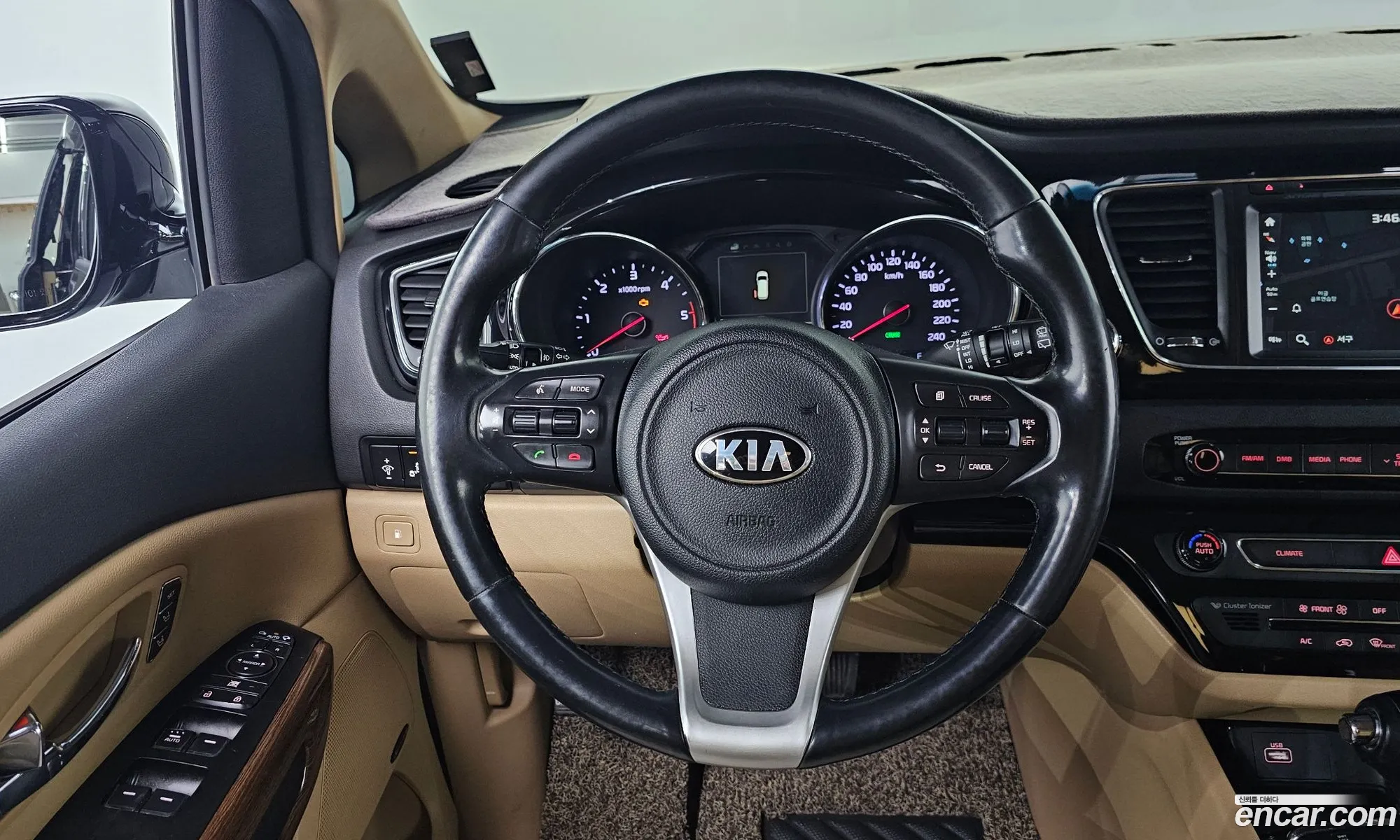 Kia Carnival 2016 KNAME81ABGS228324 — 9