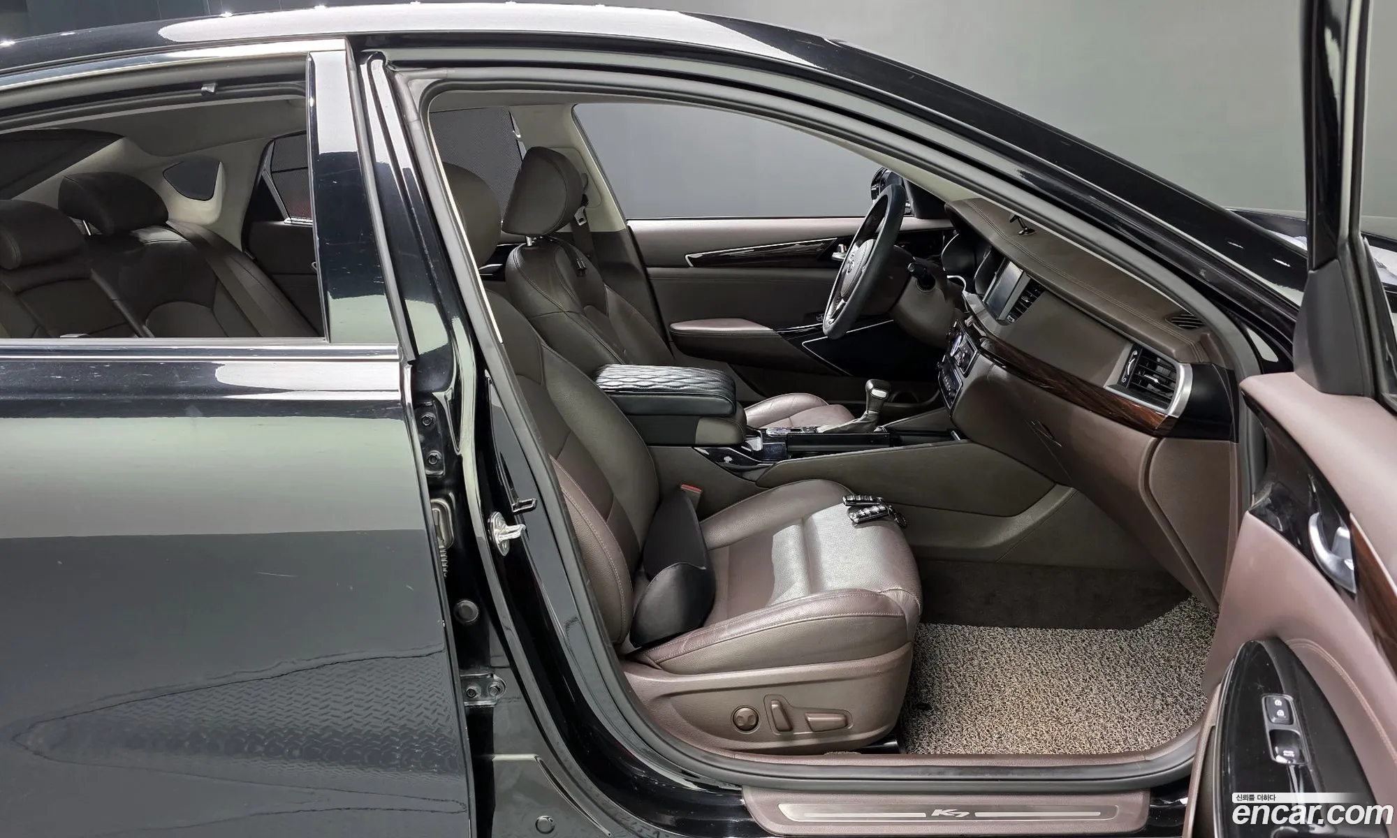 Kia K7 2018 KNALB415BJA145085 — 13
