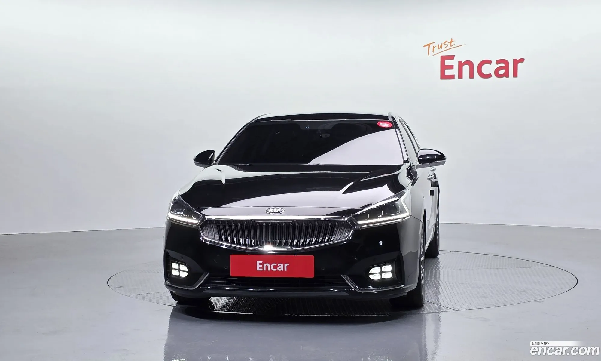 Kia K7 2018 KNALB415BJA145085 — 10